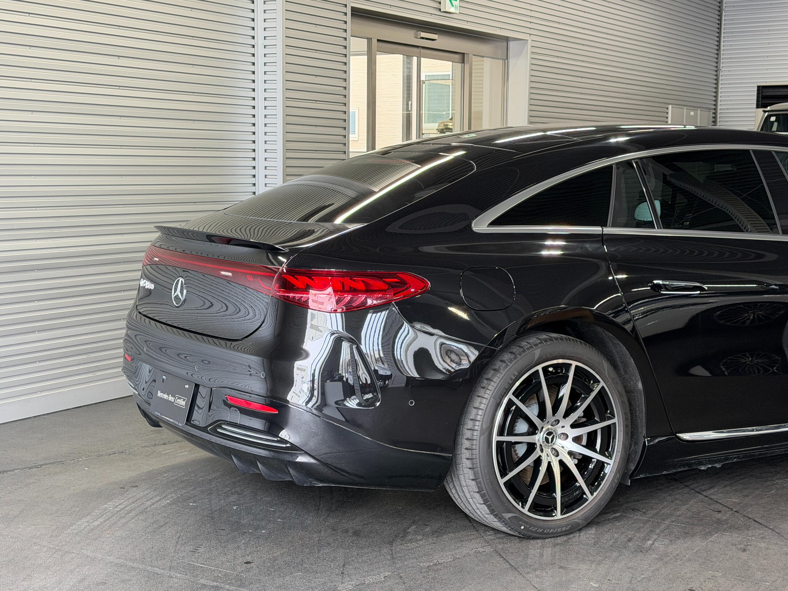 2024 Mercedes-Benz EQS - メルセデス・ベンツ EQS 450プラス AMGラインパッケージ MP202301 左ハンドル リアコンフォートPKG パノラミックS/R ブルメスタサウンド ヘッドアップディスプレイ Fメモリー付パワーシート FRベンチレーター&ヒーター パワーゲート/フットオープナー ワイヤレスチャージ