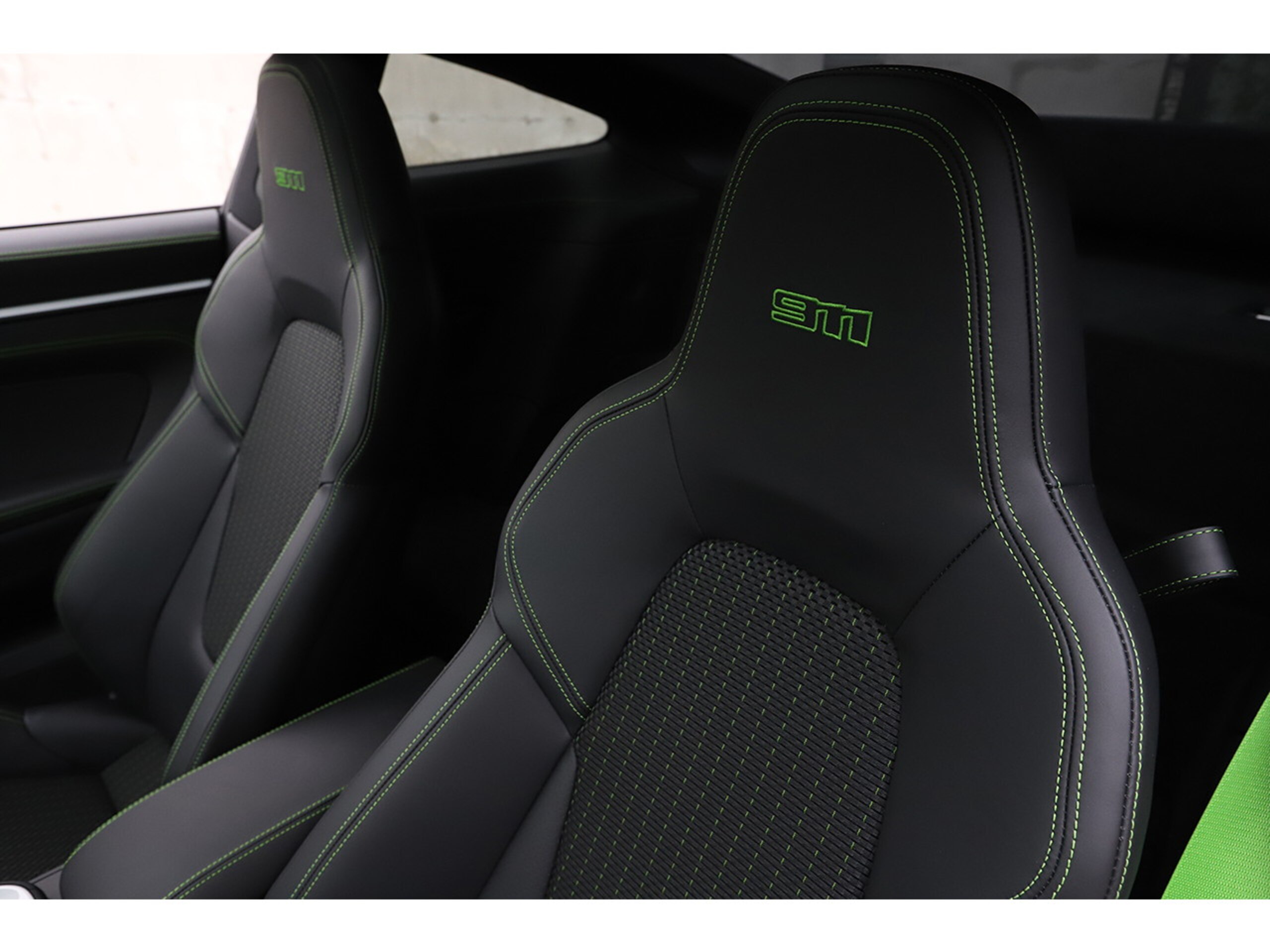 2023 Porsche 911 - 2023 بورشه 911
