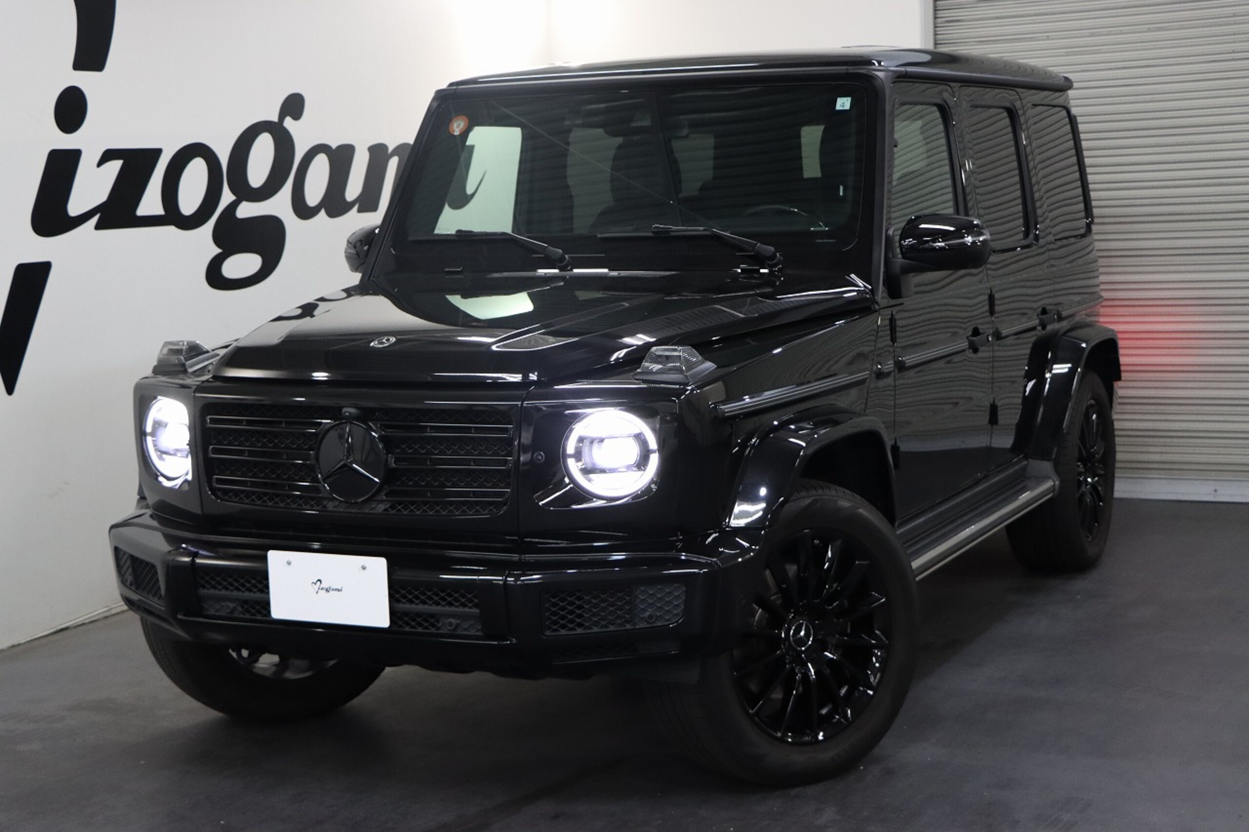 2021 Mercedes-Benz G-Class - メルセデス・ベンツ Gクラス G400d ディーゼルターボ 4WD 左ハンドル/ガラススライディングルーフ/Burmesterサウンド/アンビエントライト/黒エクスクルーシブナッパ革シート/前席リラクゼーション機能/アダプティブダンピング/シートヒーター&ベンチレーション/スペアキー
