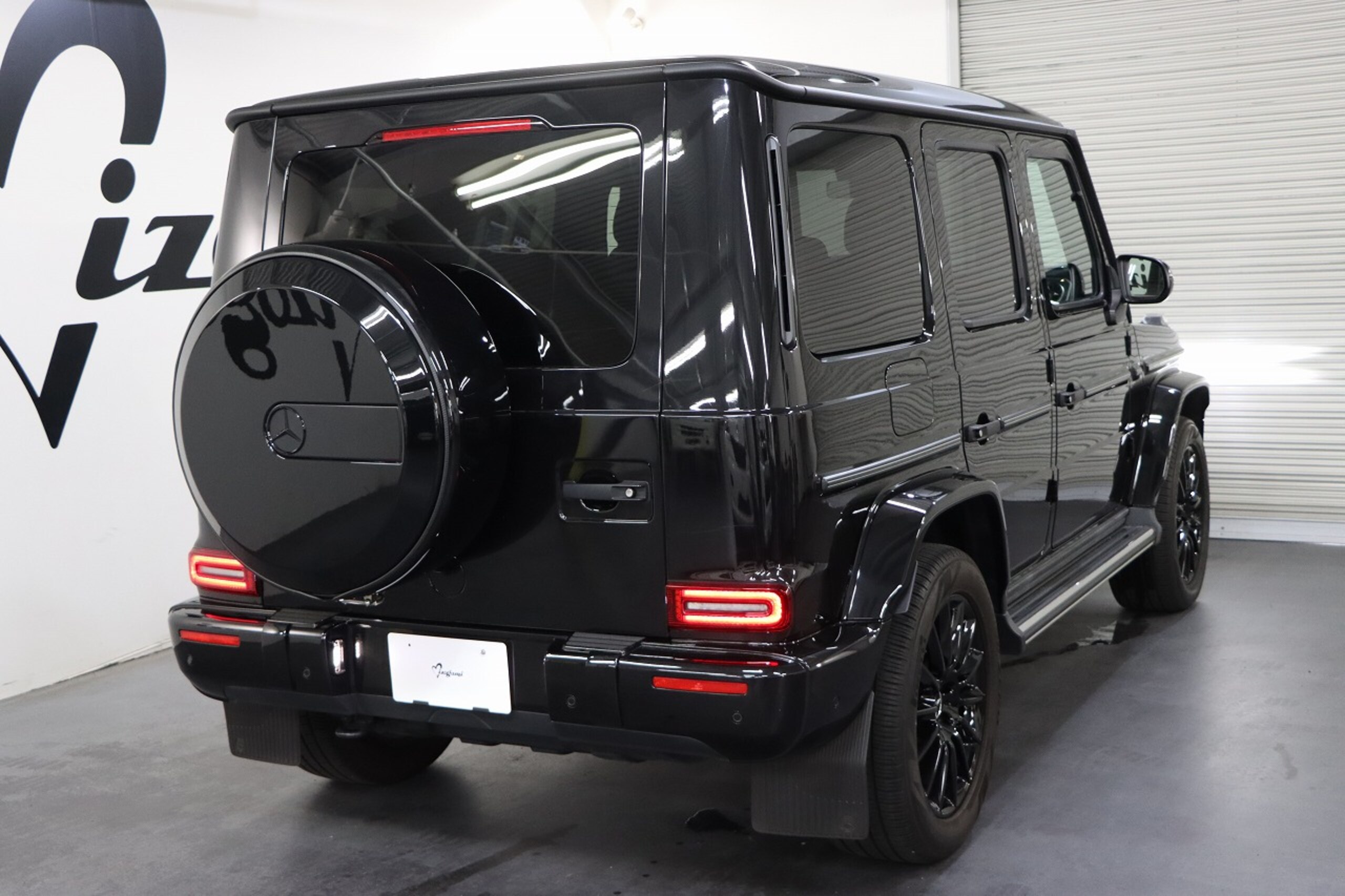 2021 Mercedes-Benz G-Class - メルセデス・ベンツ Gクラス G400d ディーゼルターボ 4WD 左ハンドル/ガラススライディングルーフ/Burmesterサウンド/アンビエントライト/黒エクスクルーシブナッパ革シート/前席リラクゼーション機能/アダプティブダンピング/シートヒーター&ベンチレーション/スペアキー