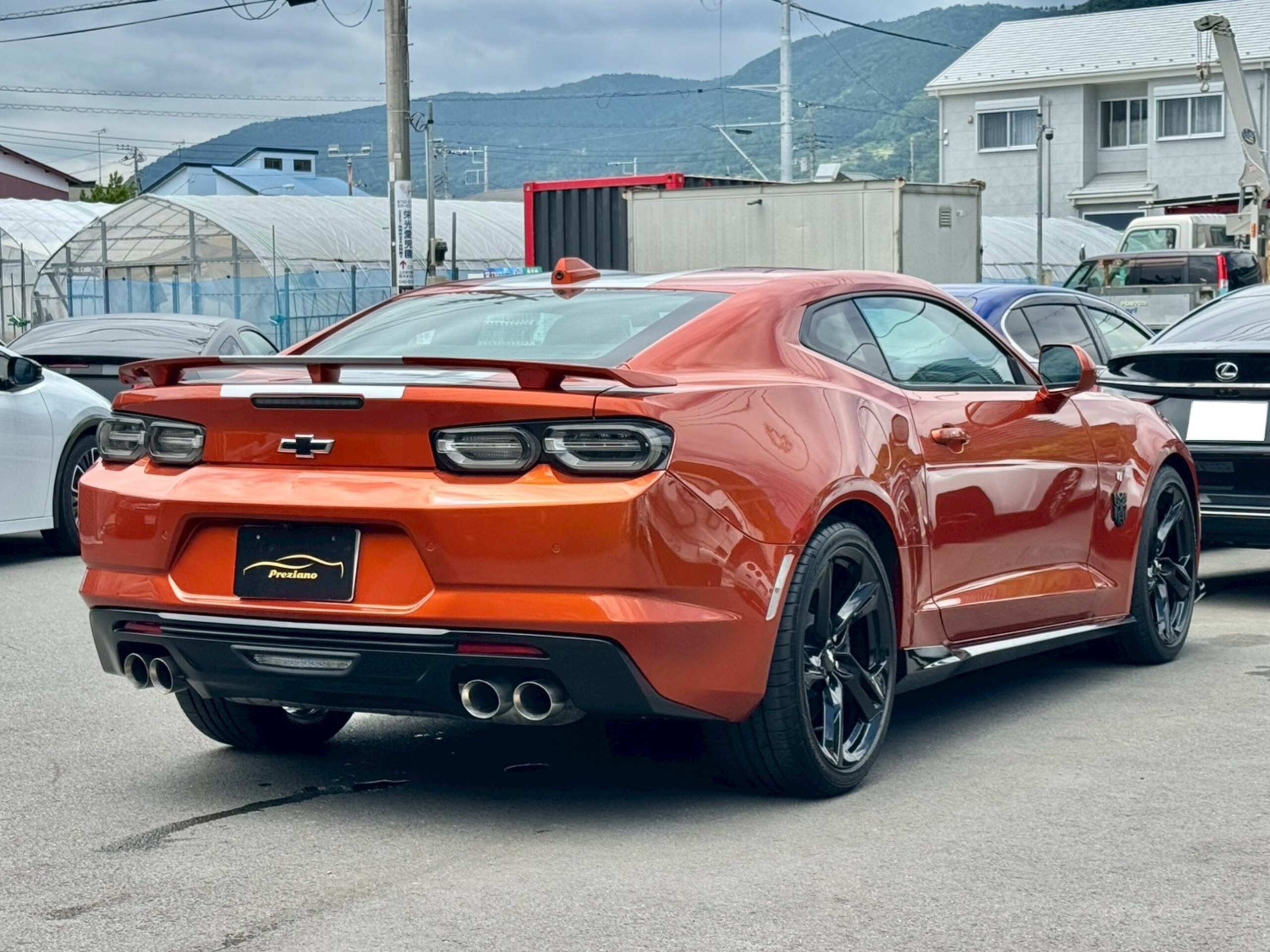 2023 Chevrolet Camaro - シボレー カマロ ビビッドオレンジ エディション ワンオーナー 国内20台限定特別仕様車 専用ボディ色ビビットオレンジメタリック シルバーセンターデカール ブラックRECARO製パフォーマンスシート 純正OPエアロ 純正OP20インチブラックAW