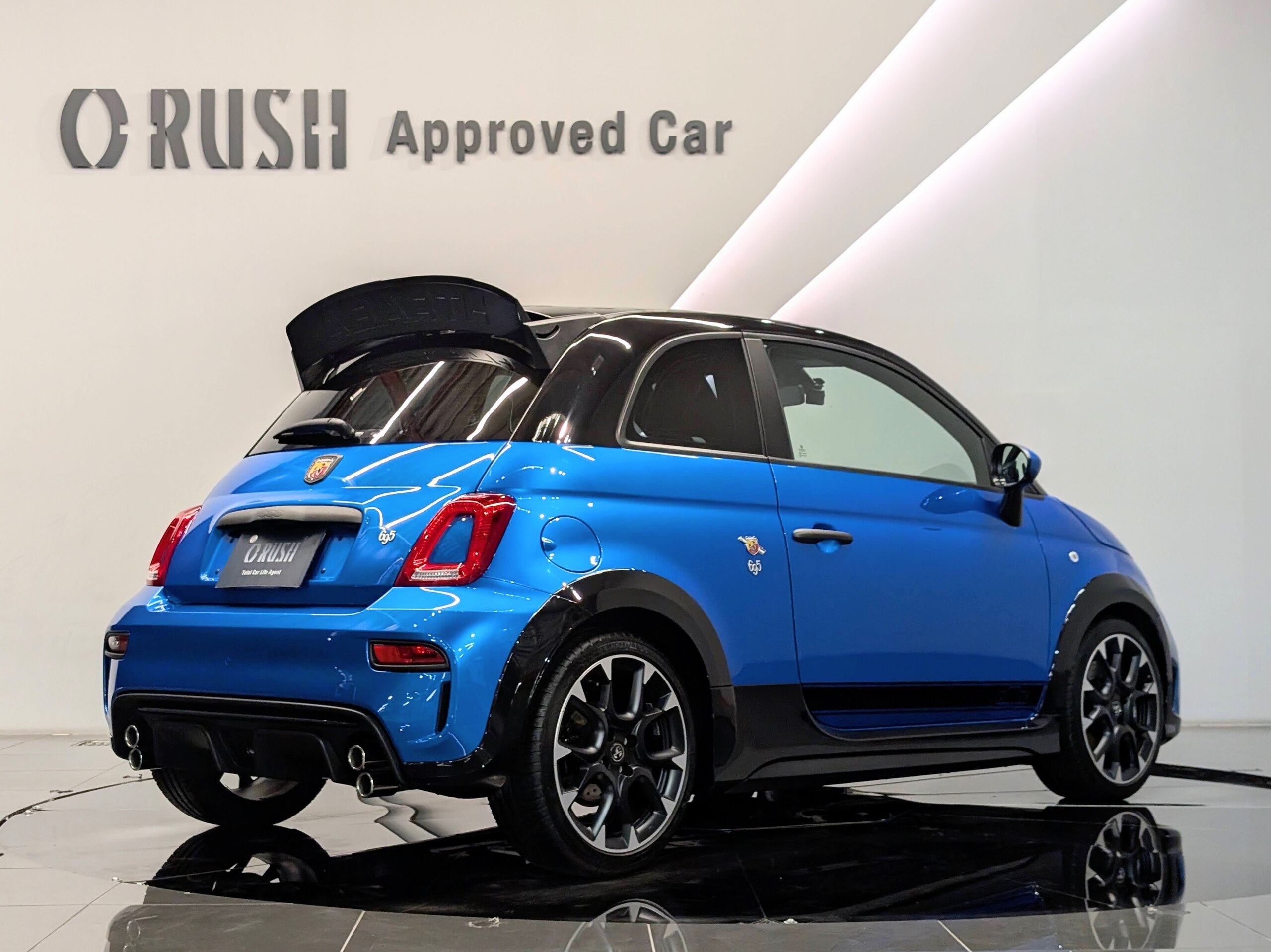 2023 Abarth 695
