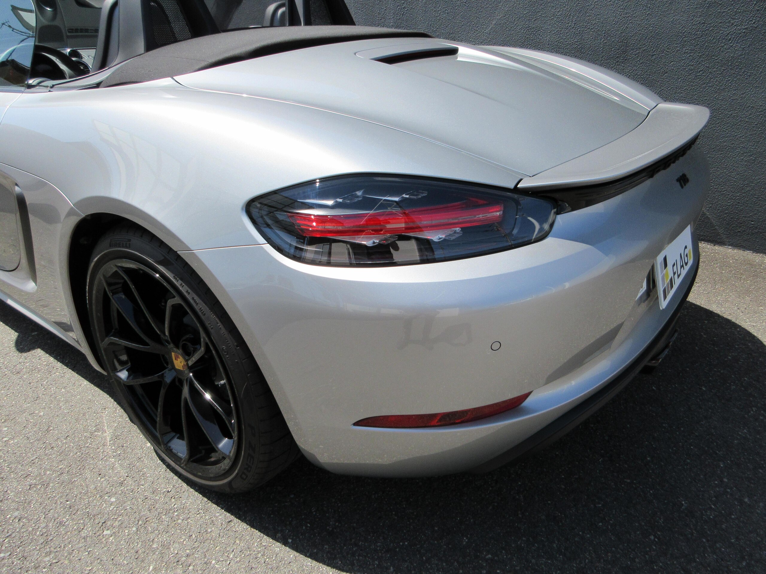 2024 Porsche 718 Boxster - ポルシェ 718ボクスター スタイル エディション スポーツクロノPKG LEDヘッドライトPDLS PASM スポーツシートプラス エントリードライブ 電格ミラー 防眩ミラー クコン パークアシスト グレートップウインドウ 20インチ718スパイダーAW ワンオーナー 禁煙車