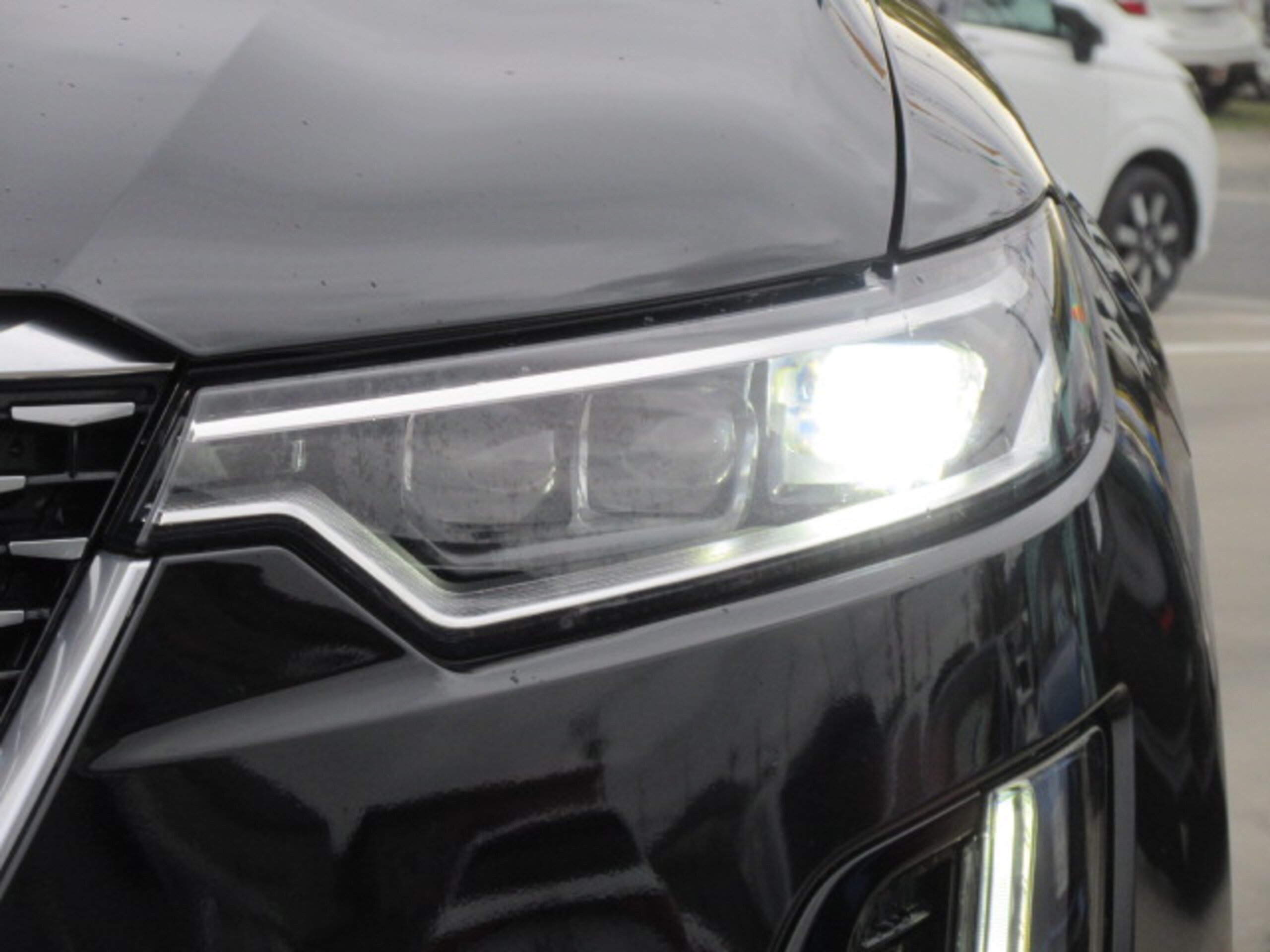 2022 Cadillac XT6 - キャデラック XT6 プラチナム 4WD (6人乗/左ハンドル/サンルーフ/本革/BOSE) 純正ディスプレイオーディオ/全周囲カメラ/電動ゲート/純正20アルミ/デジタルインナーミラー/エアシート/シートヒーター/ステアリングヒーター/アップルカープレイ