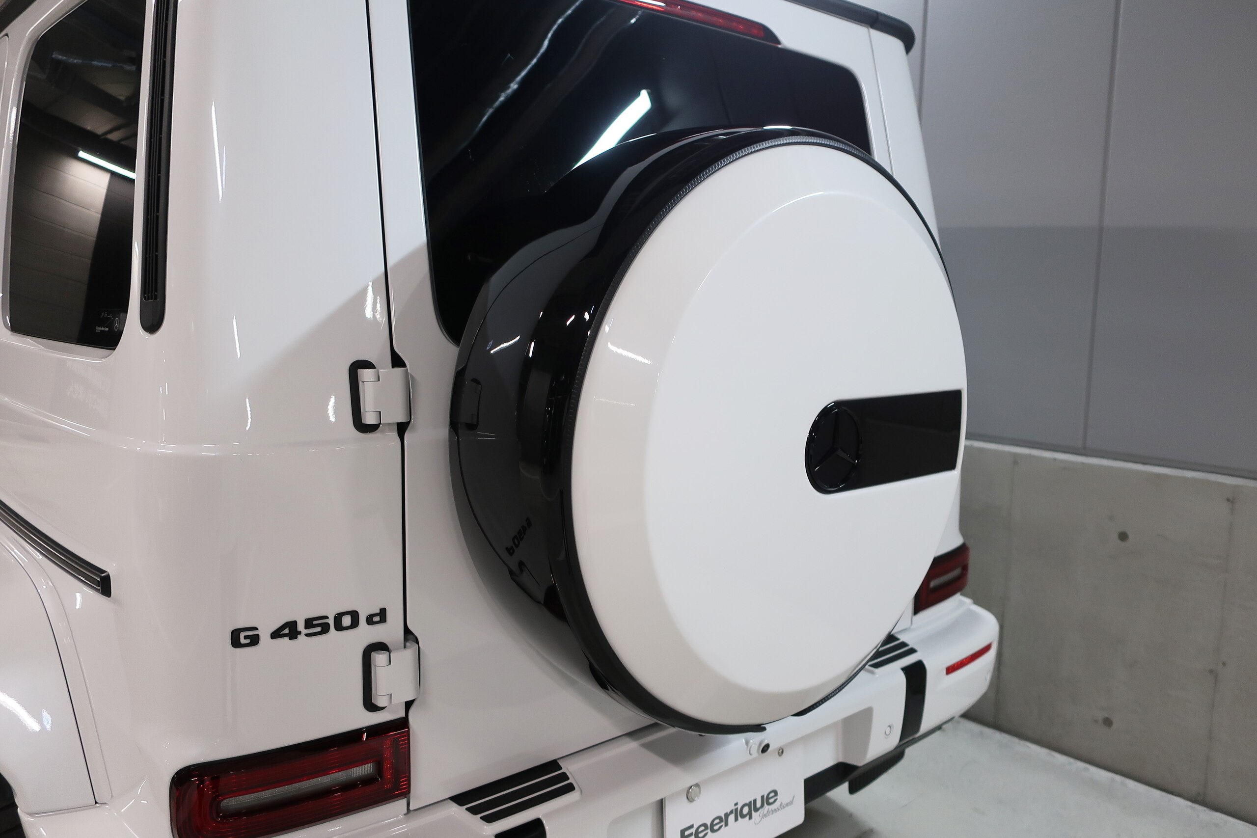 2026 Mercedes-Benz G-Class - メルセデス・ベンツ Gクラス G450d AMGラインパッケージ (ISG) ディーゼルターボ 4WD MP202601 AMG LINE 20AW ナイトPKG ManufakturprogramPlus Fスリーポインテッドスター&Sタイヤマーク& G450dエンブレムグロスブラック opオバリスホワイトM AMGプレミアフロアマット Dレコーダー op436 左H D車