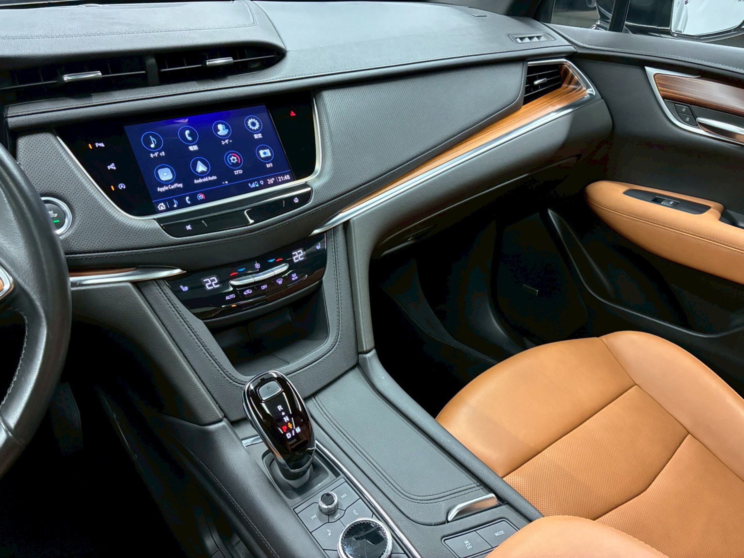 2022 Cadillac XT5 - キャデラック XT5 プレミアム 4WD ブラウンレザー パノラマルーフ 純正18AW ヘッドアップディスプレイ BOSEサウンド デジタルミラー AppleCarPlay ワイヤレス充電 360°カメラ シートヒーター AndroidAuto ルーフレール ETC