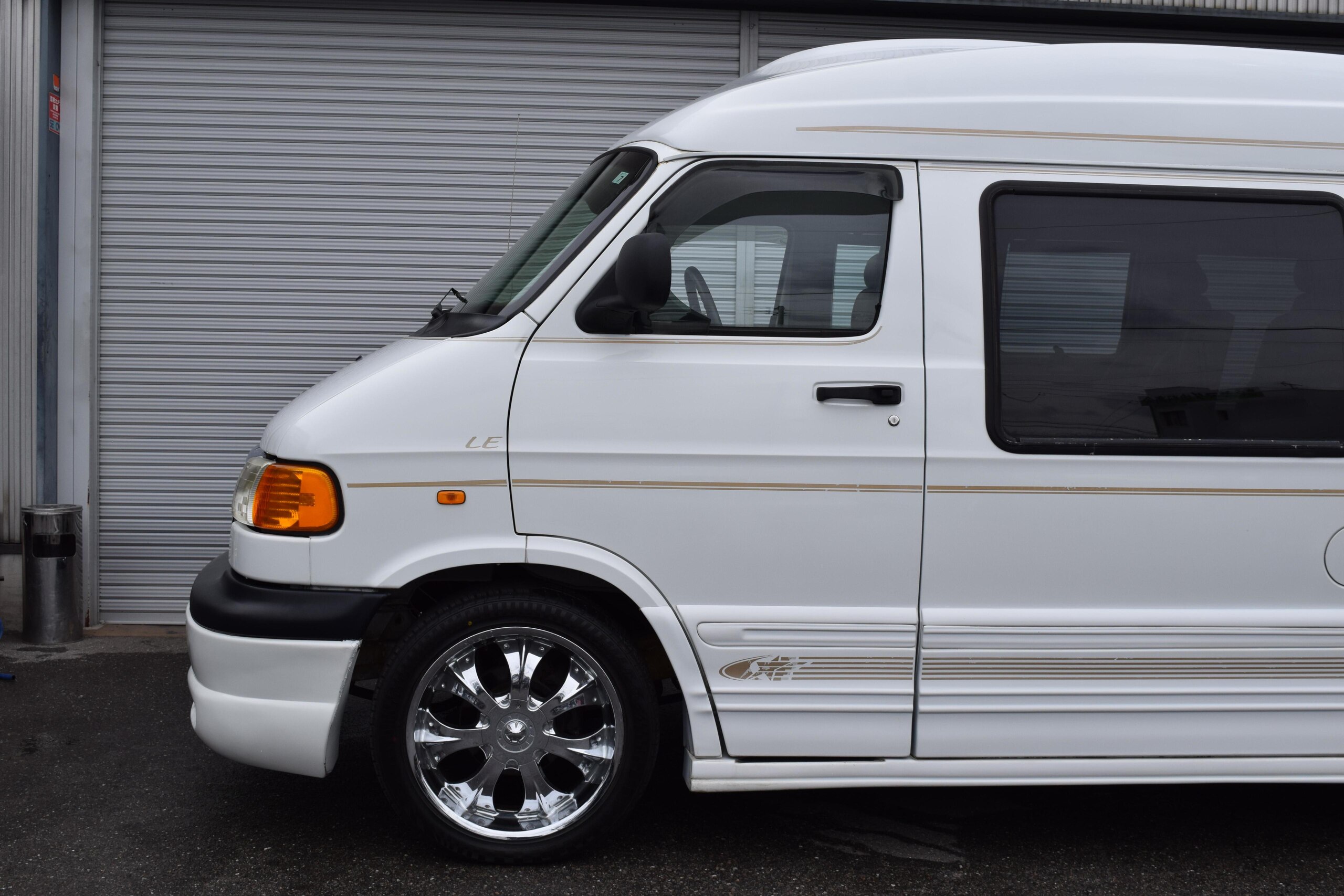 2021 Dodge Ram Van - ダッジ ラムバン スタークラフト 新車並行 ベージュレザーシート ナビフルセグTV B/T対応 バックカメラ 後席液晶TV 3列目電動ベッドシート 2列目回転シート 新品タイヤ4本 キーレス ETC