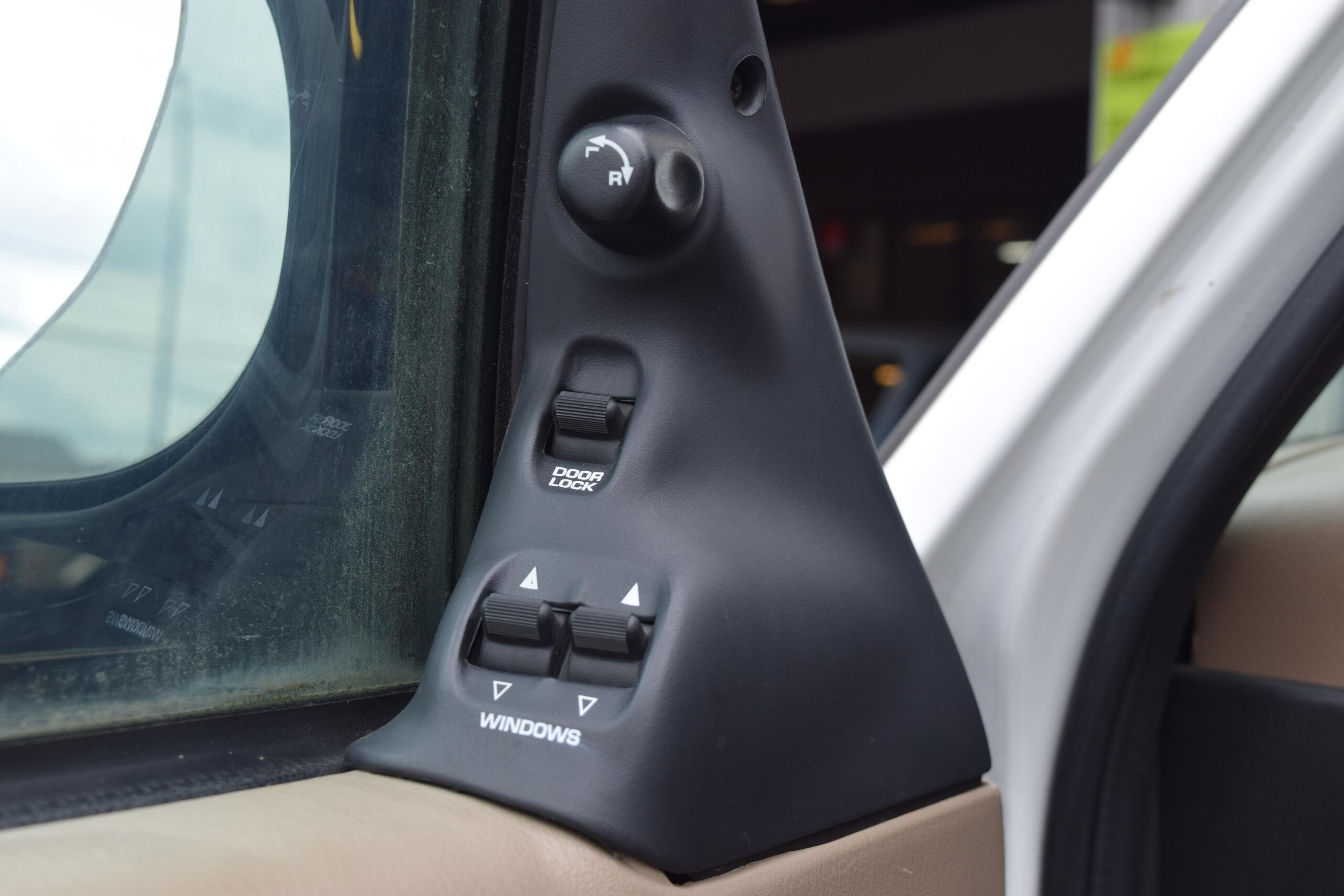2021 Dodge Ram Van - ダッジ ラムバン スタークラフト 新車並行 ベージュレザーシート ナビフルセグTV B/T対応 バックカメラ 後席液晶TV 3列目電動ベッドシート 2列目回転シート 新品タイヤ4本 キーレス ETC