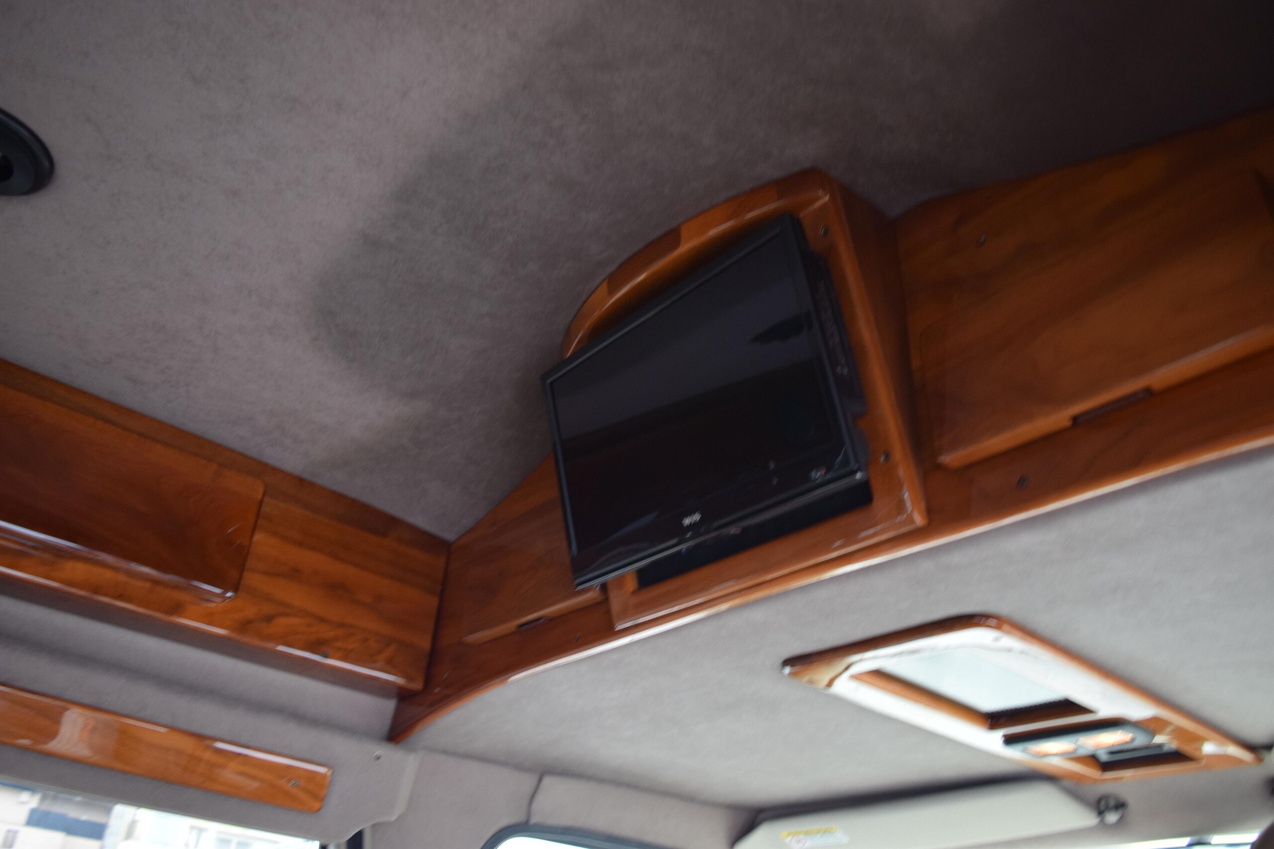 2021 Dodge Ram Van - ダッジ ラムバン スタークラフト 新車並行 ベージュレザーシート ナビフルセグTV B/T対応 バックカメラ 後席液晶TV 3列目電動ベッドシート 2列目回転シート 新品タイヤ4本 キーレス ETC