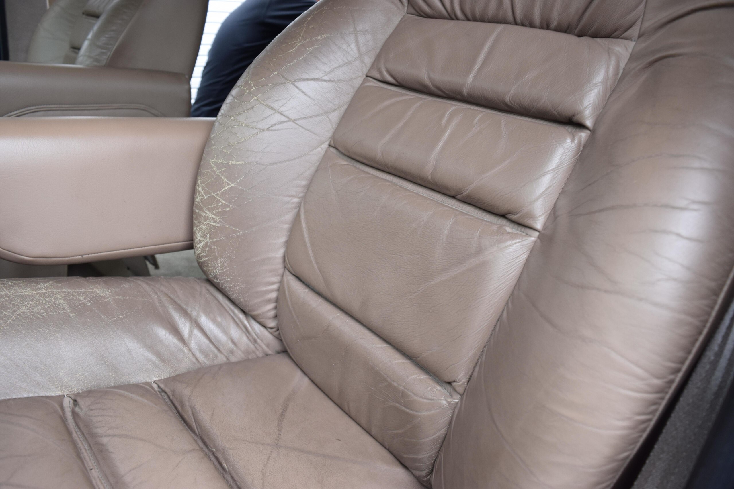 2021 Dodge Ram Van - ダッジ ラムバン スタークラフト 新車並行 ベージュレザーシート ナビフルセグTV B/T対応 バックカメラ 後席液晶TV 3列目電動ベッドシート 2列目回転シート 新品タイヤ4本 キーレス ETC