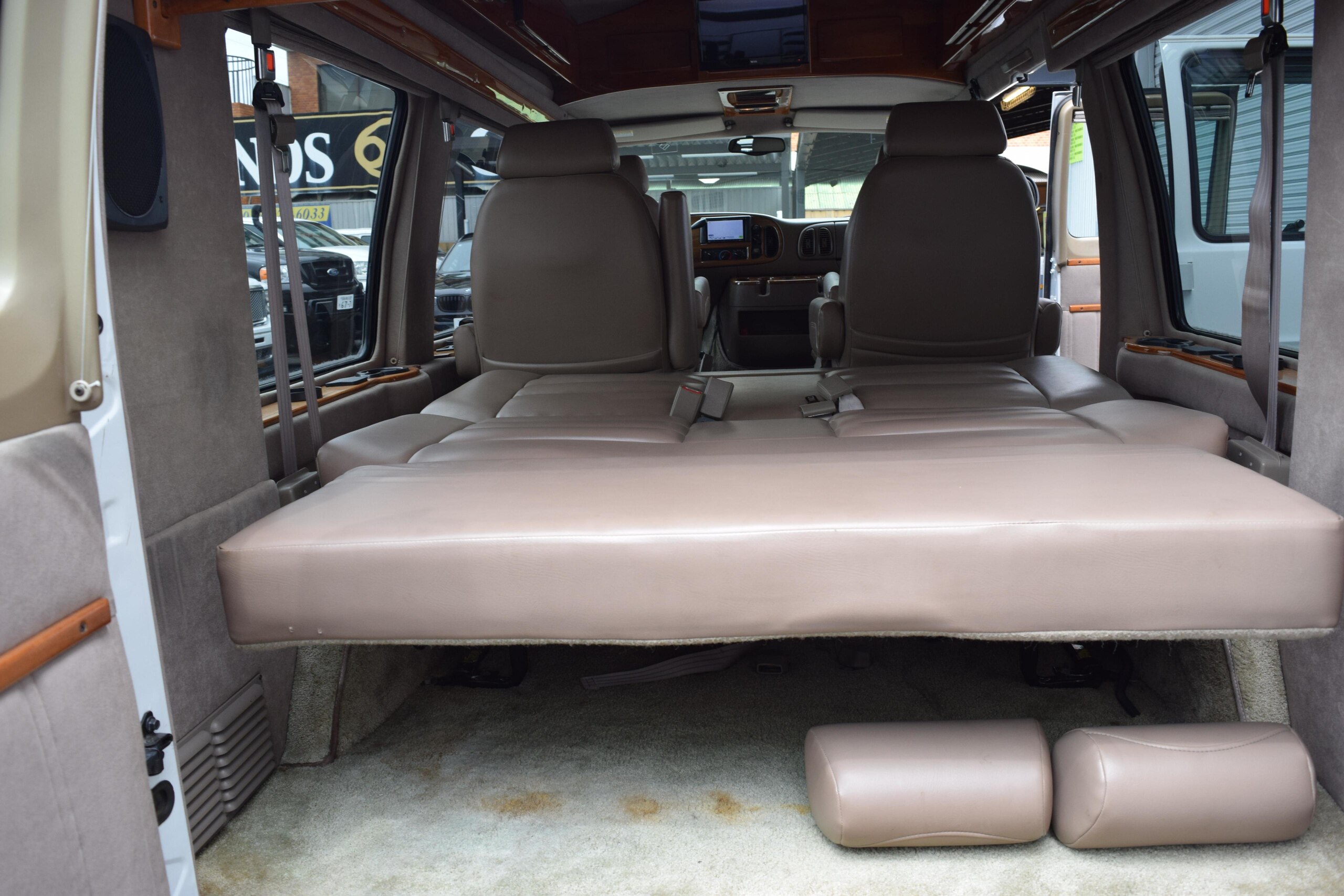 2021 Dodge Ram Van - ダッジ ラムバン スタークラフト 新車並行 ベージュレザーシート ナビフルセグTV B/T対応 バックカメラ 後席液晶TV 3列目電動ベッドシート 2列目回転シート 新品タイヤ4本 キーレス ETC