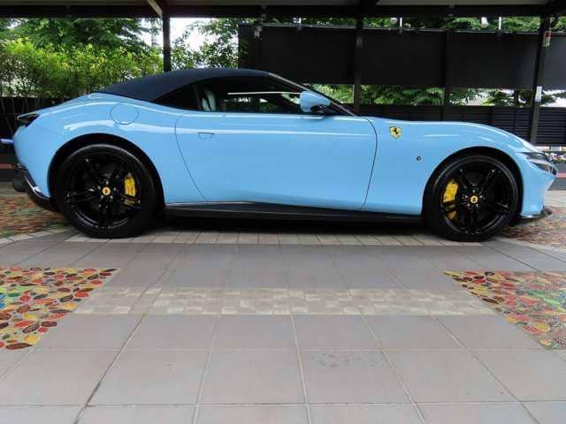2025 FERRARI ROMA AZZURROLAPLATA/7BA-F164BAA
