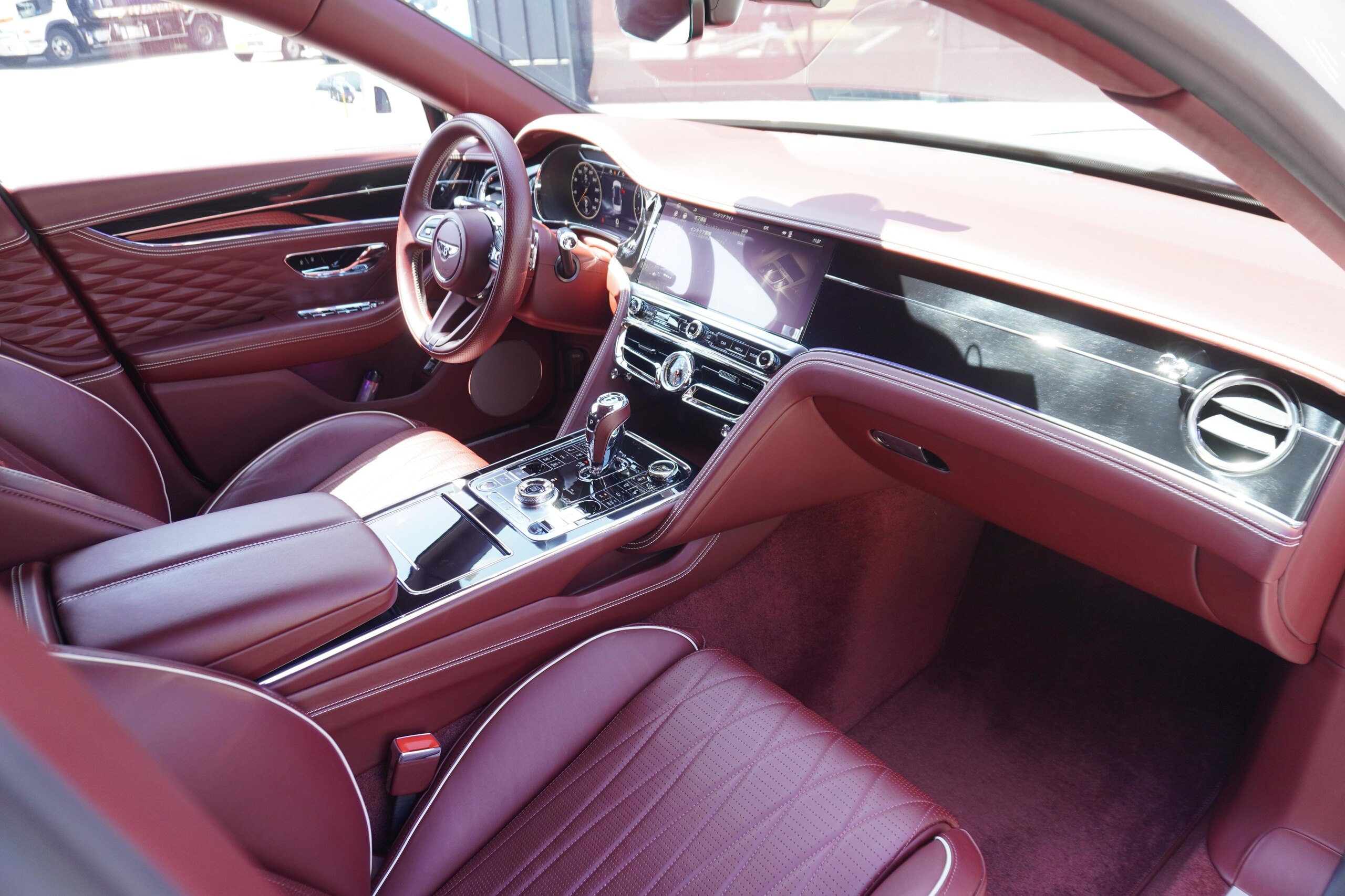 2021 Bentley Flying Spur - ベントレー フライングスパー 6.0 4WD マリナードライビングスペック OPペイント(アークティカホワイト) ムードライティングスペック フライングBラジエターマスコット 22インチポリッシュホイール ローディングディスプレイ