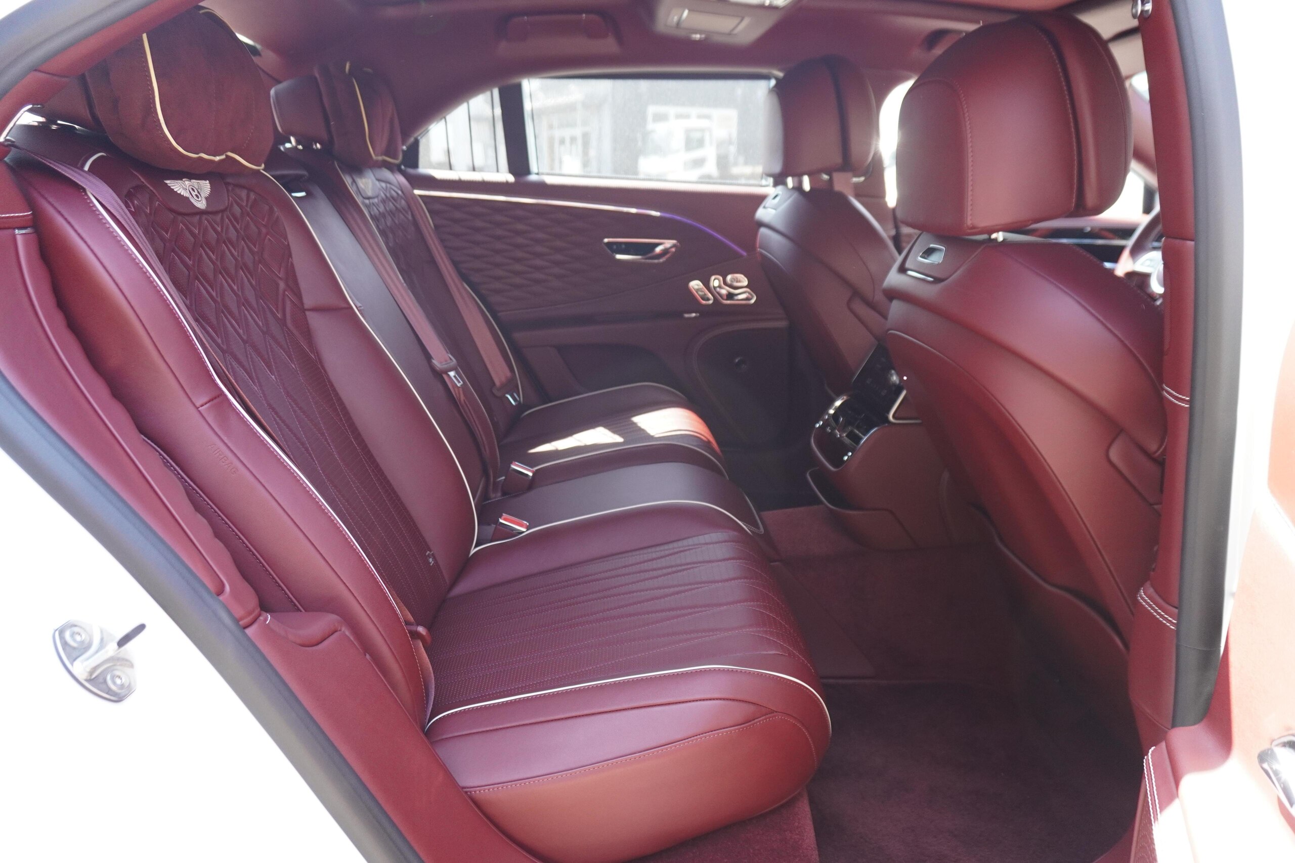2021 Bentley Flying Spur - ベントレー フライングスパー 6.0 4WD マリナードライビングスペック OPペイント(アークティカホワイト) ムードライティングスペック フライングBラジエターマスコット 22インチポリッシュホイール ローディングディスプレイ