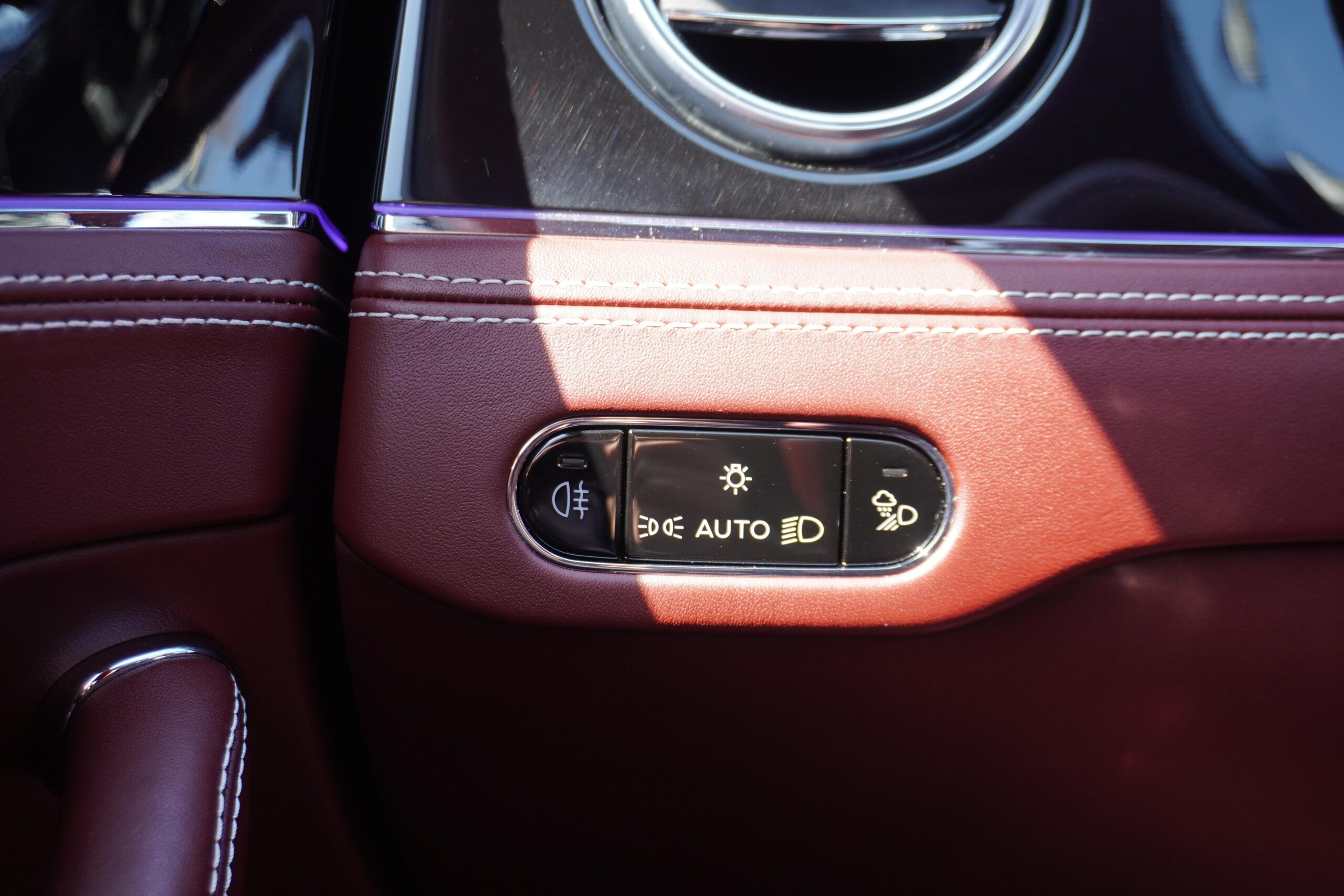 2021 Bentley Flying Spur - ベントレー フライングスパー 6.0 4WD マリナードライビングスペック OPペイント(アークティカホワイト) ムードライティングスペック フライングBラジエターマスコット 22インチポリッシュホイール ローディングディスプレイ