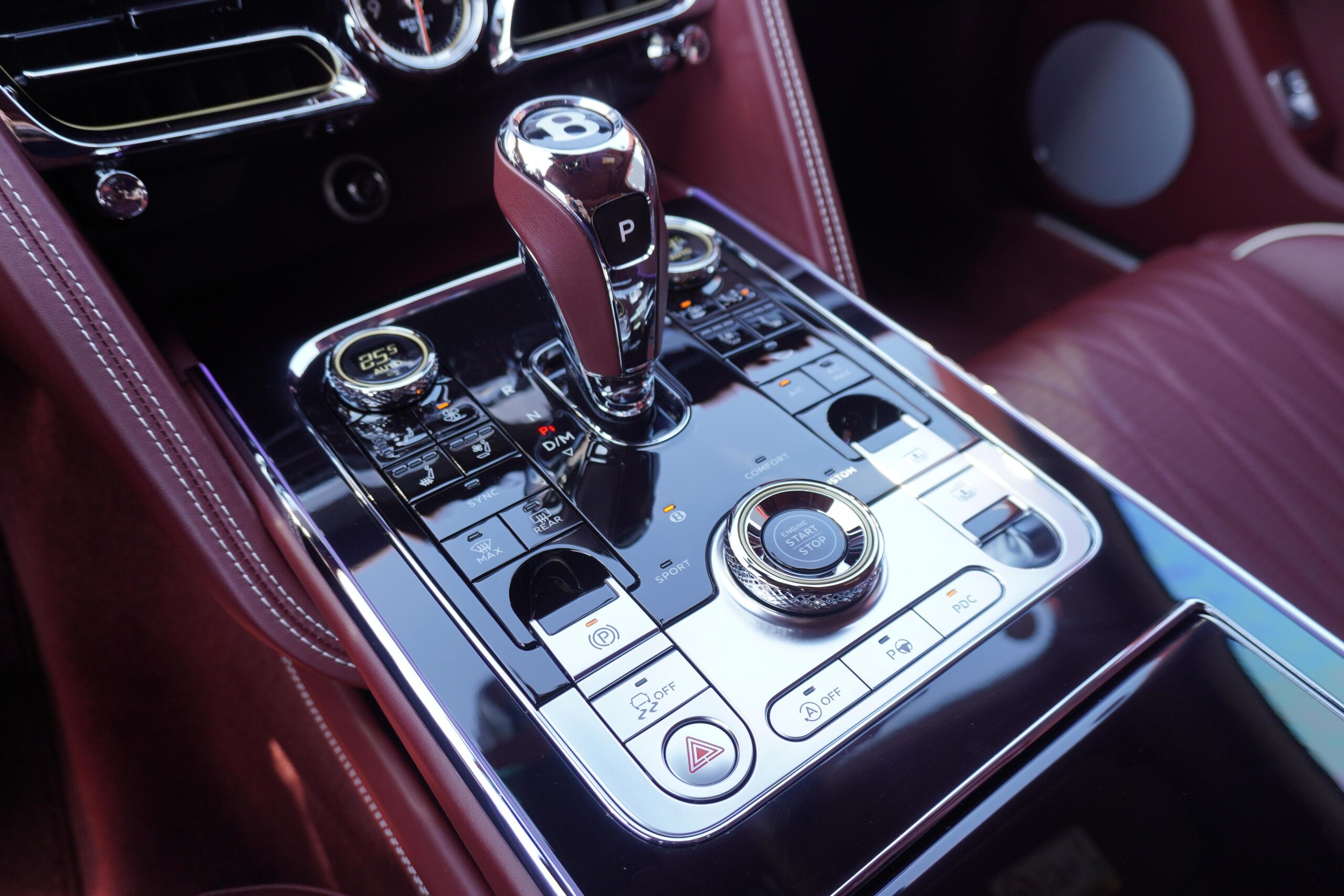 2021 Bentley Flying Spur - ベントレー フライングスパー 6.0 4WD マリナードライビングスペック OPペイント(アークティカホワイト) ムードライティングスペック フライングBラジエターマスコット 22インチポリッシュホイール ローディングディスプレイ