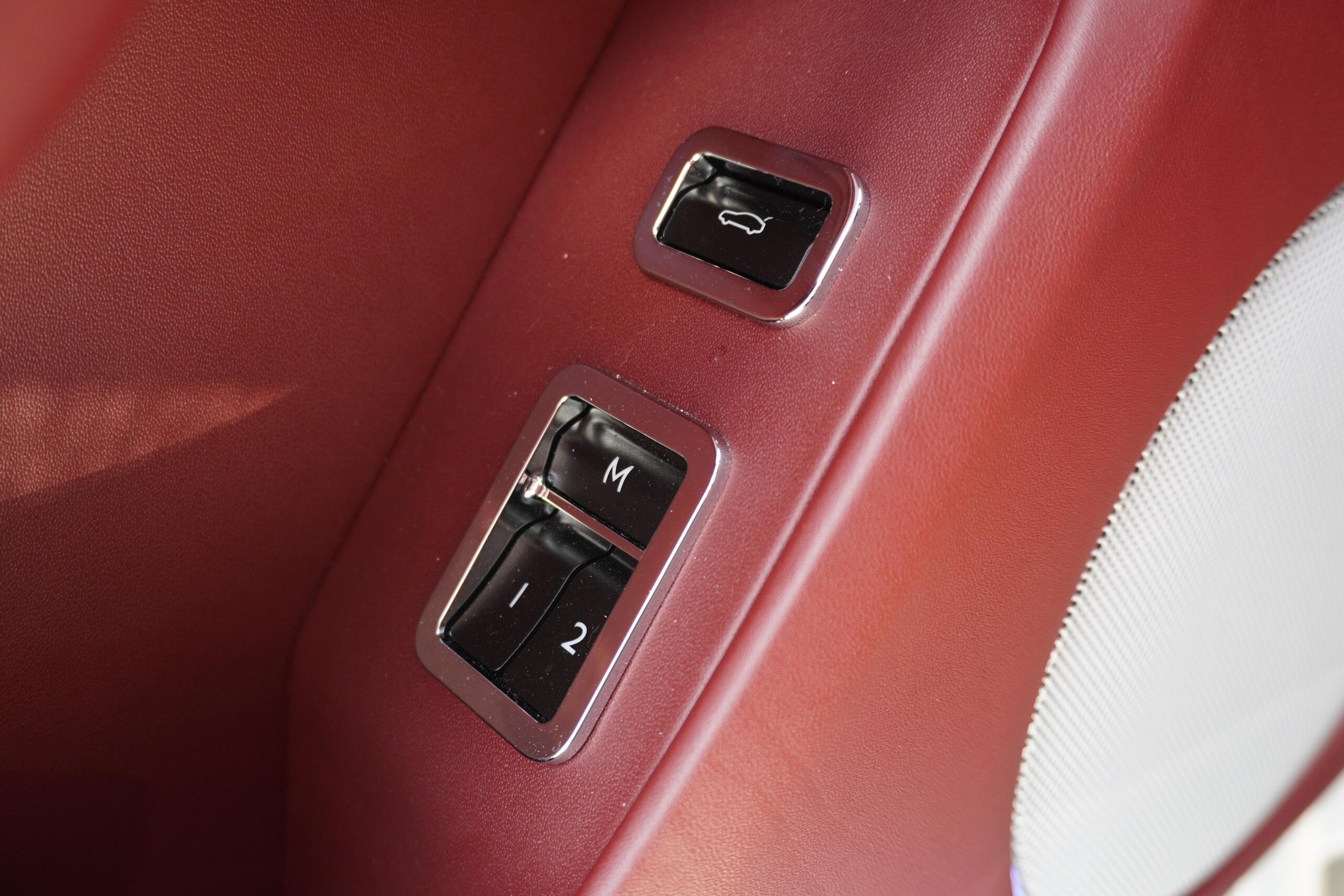 2021 Bentley Flying Spur - ベントレー フライングスパー 6.0 4WD マリナードライビングスペック OPペイント(アークティカホワイト) ムードライティングスペック フライングBラジエターマスコット 22インチポリッシュホイール ローディングディスプレイ