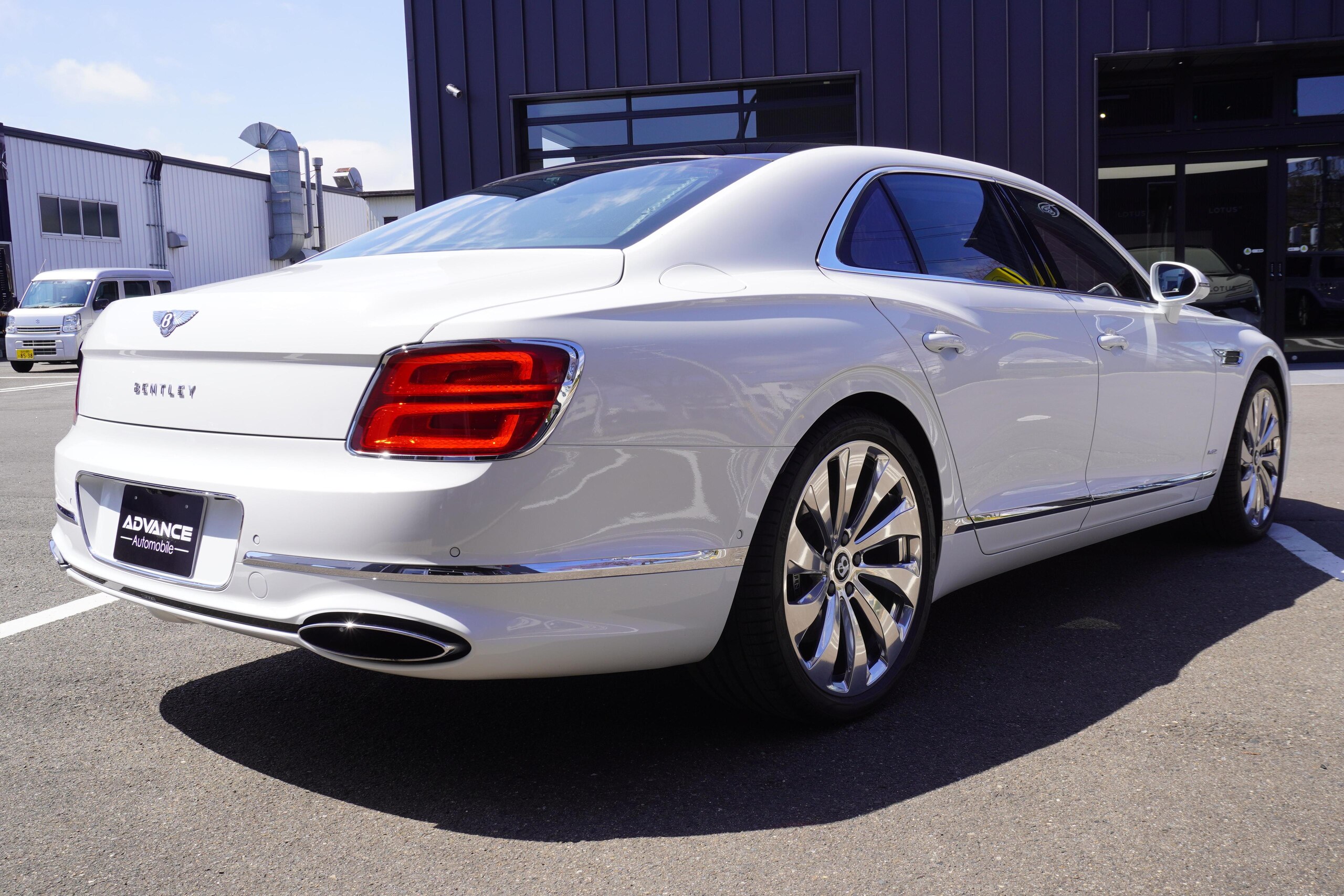 2021 Bentley Flying Spur - ベントレー フライングスパー 6.0 4WD マリナードライビングスペック OPペイント(アークティカホワイト) ムードライティングスペック フライングBラジエターマスコット 22インチポリッシュホイール ローディングディスプレイ