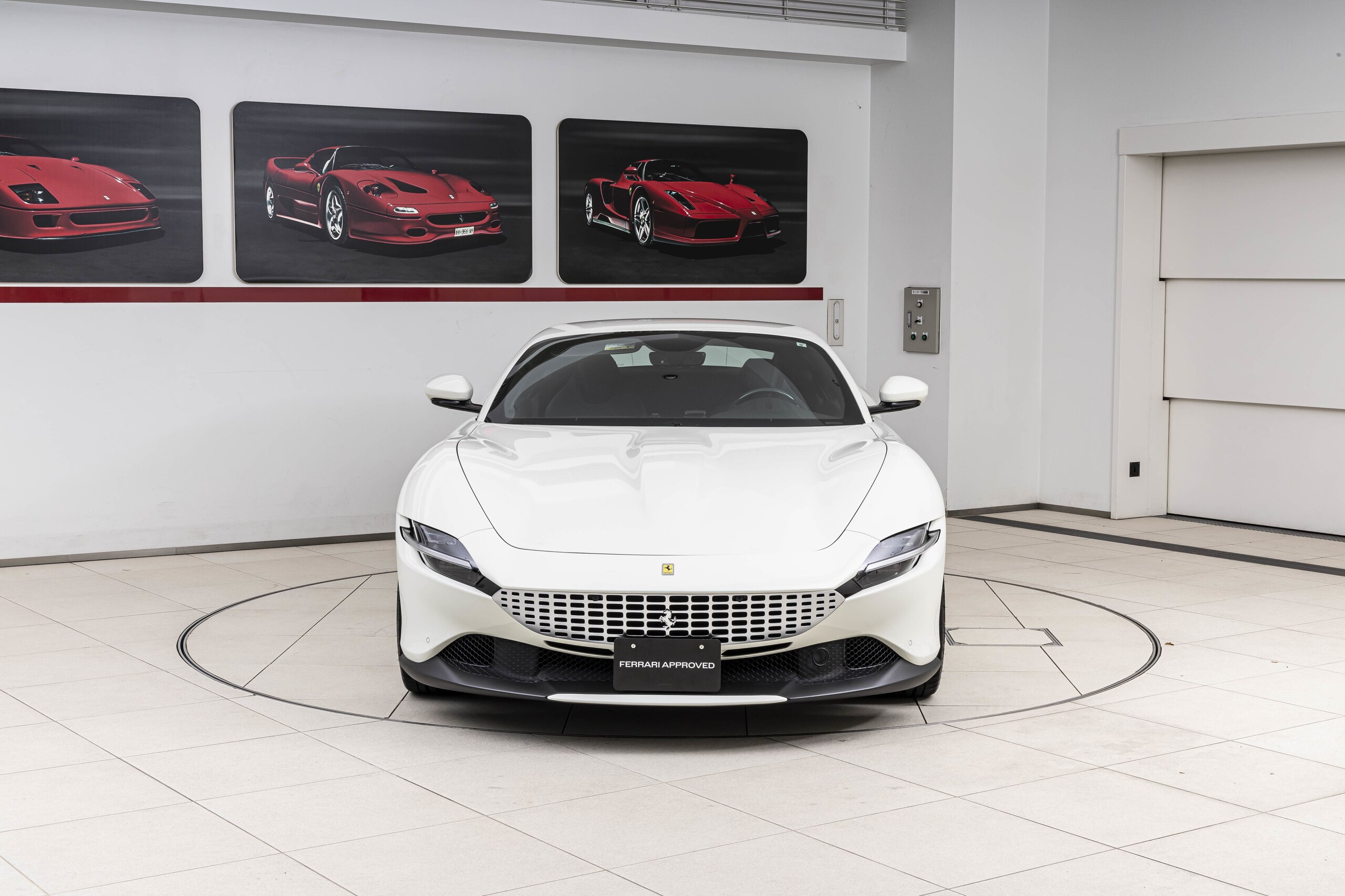 2021 Ferrari Roma - 2021 فيراري Roma