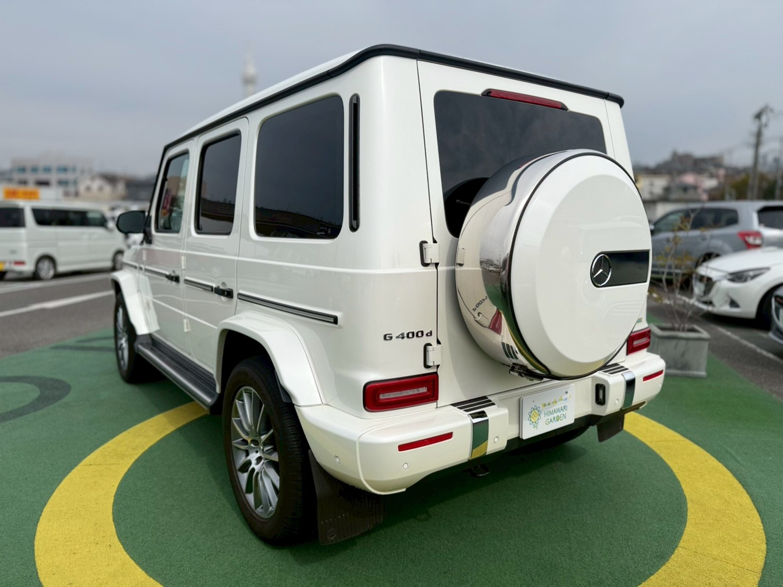 2021 Mercedes-Benz G-Class - メルセデス・ベンツ Gクラス G400d AMGライン ディーゼルターボ 4WD 左ハンドル/ラグジュアリーPKG/サンルーフ/禁煙車/ブラックレザーシート/ダイヤモンドホワイト/純正ナビ/全方位カメラ/デジタルインナーミラー/AppleCarPlay/純正20インチAW/レッドシートベルト