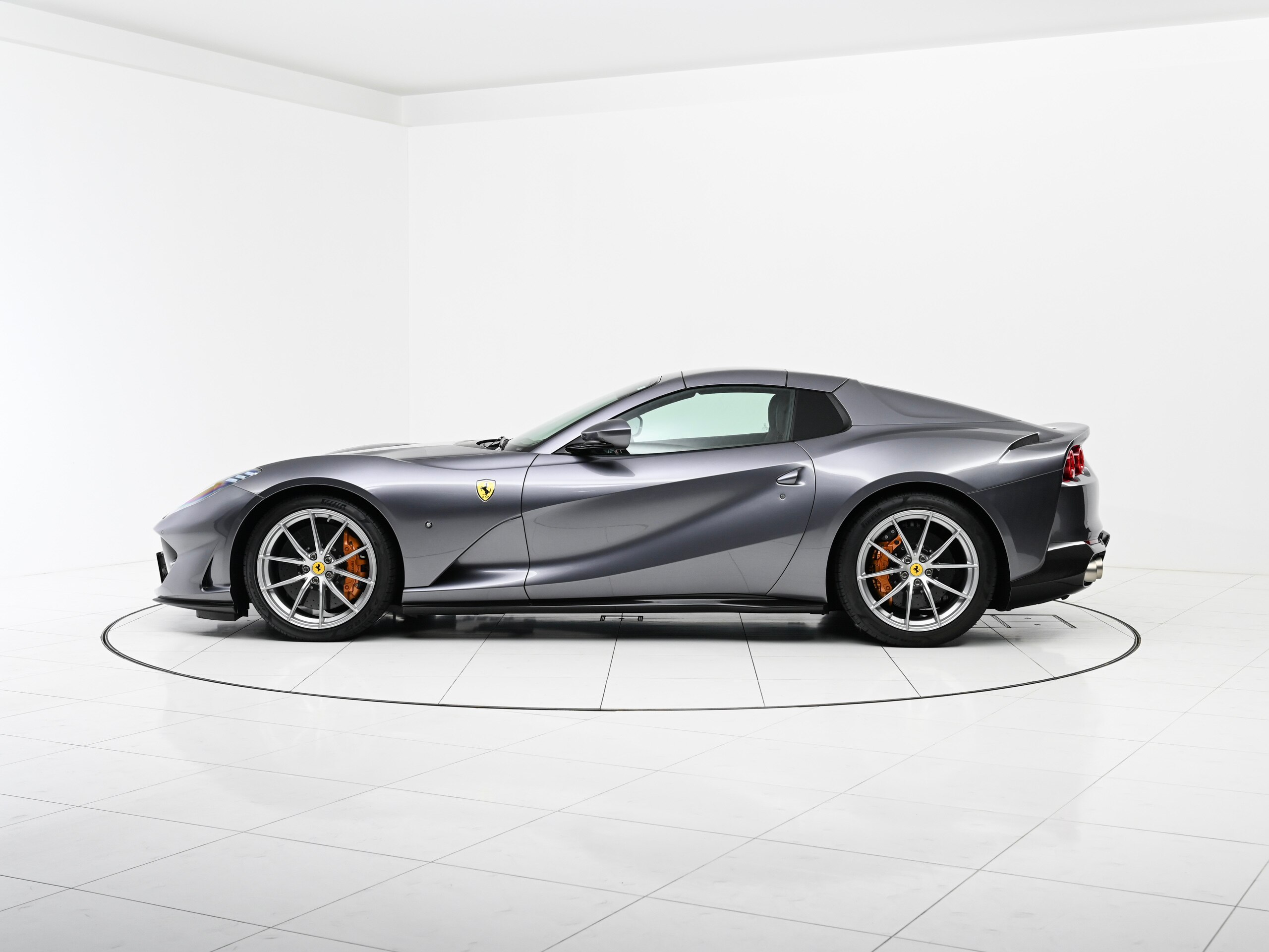 2021 Ferrari 812GTS