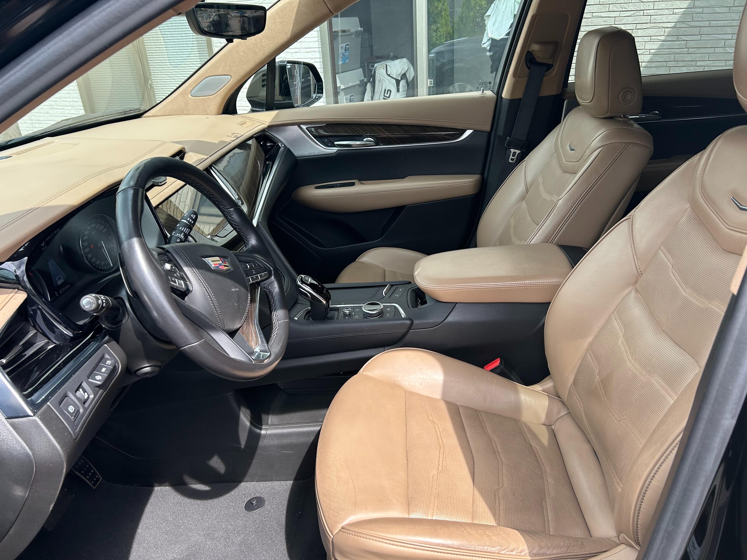 2021 Cadillac XT6 - キャデラック XT6 プラチナム 4WD プラチナム 4WD AppleCarPlay/サンルーフアダプティブクルーズコントロール/シートヒーター/ベンチレーション/全方位カメラ/ブラインドスポットモニター/ヘッドアップディスプレイ/電動リアゲート/ETC/BOSEサウンド