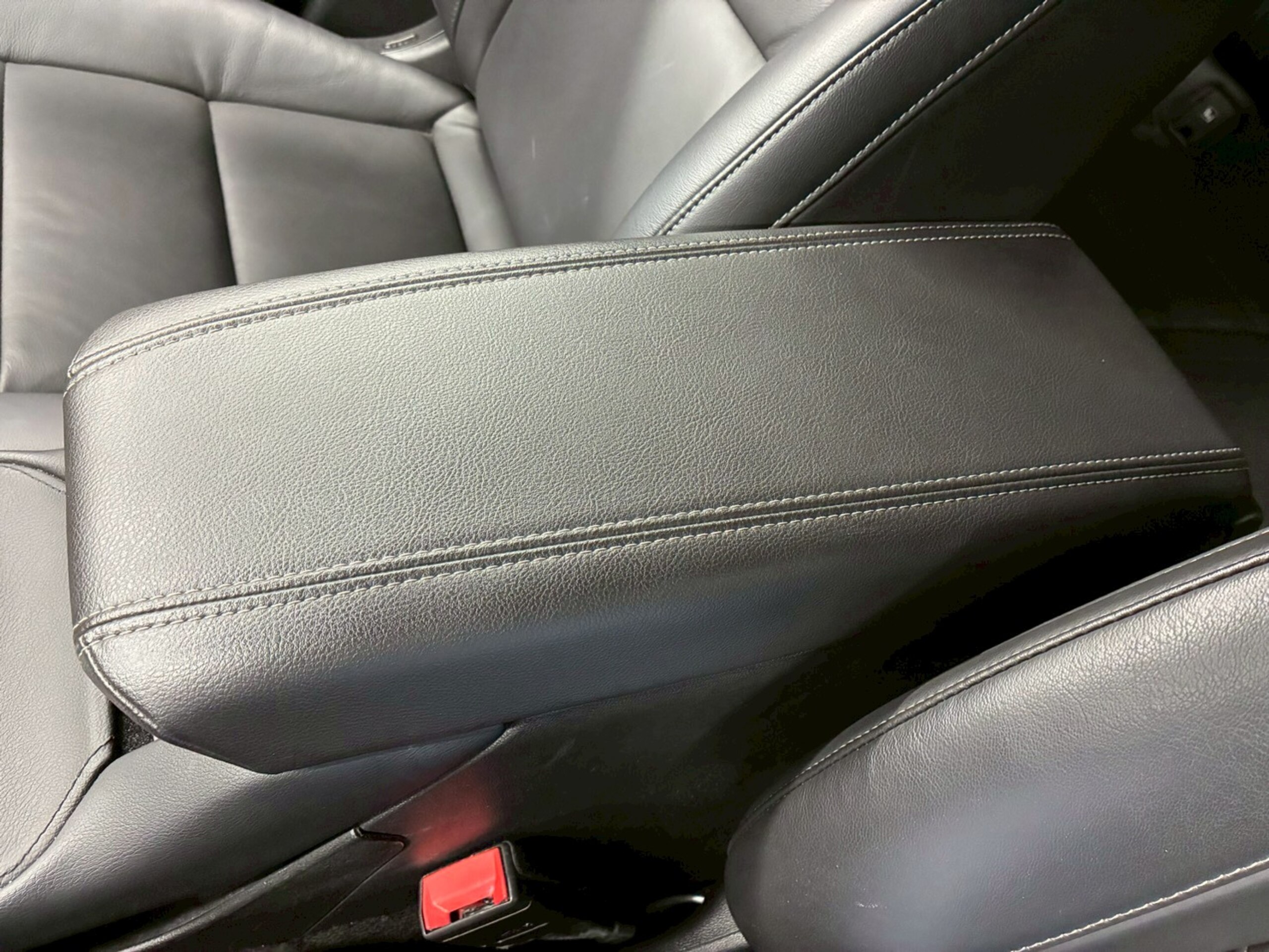 2021 Cadillac XT4 - キャデラック XT4 プレミアム 4WD 1オーナー 黒レザー 前後ドラレコ 純正18AW BOSEサウンド Apple CarPlay Android Auto 360°カメラ 後席ヒーター デジタルミラー 電動リアゲート シートヒーター ETC クルコン パドルシフト