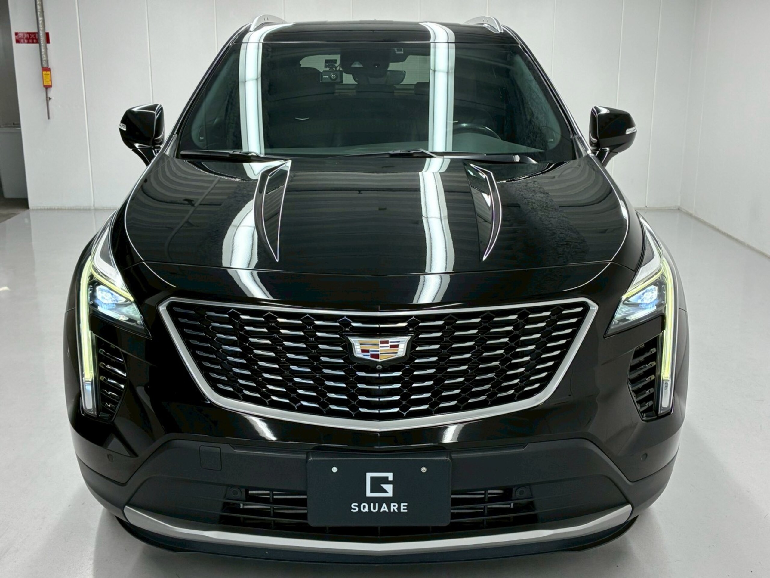2021 Cadillac XT4 - キャデラック XT4 プレミアム 4WD 1オーナー 黒レザー 前後ドラレコ 純正18AW BOSEサウンド Apple CarPlay Android Auto 360°カメラ 後席ヒーター デジタルミラー 電動リアゲート シートヒーター ETC クルコン パドルシフト
