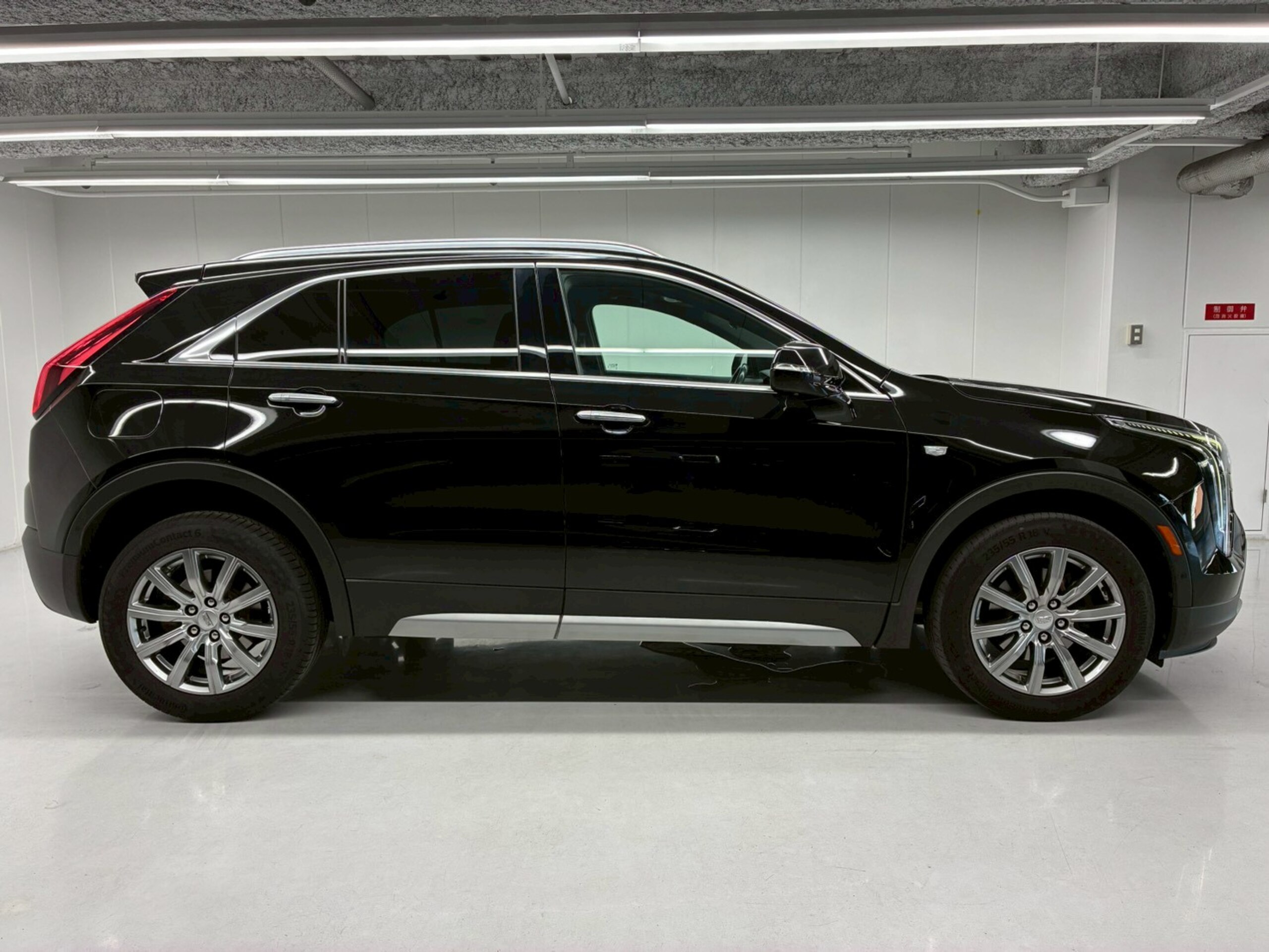 2021 Cadillac XT4 - キャデラック XT4 プレミアム 4WD 1オーナー 黒レザー 前後ドラレコ 純正18AW BOSEサウンド Apple CarPlay Android Auto 360°カメラ 後席ヒーター デジタルミラー 電動リアゲート シートヒーター ETC クルコン パドルシフト