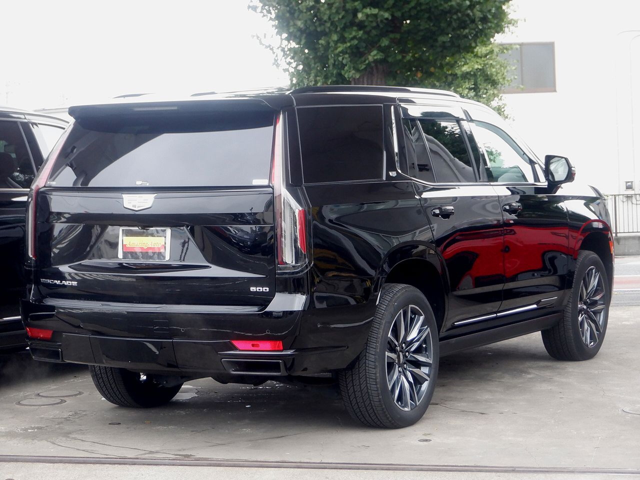 2021 Cadillac Escalade - キャデラック エスカレード スポーツ 4WD ディーラー車 純正22インチアルミ エアライドサスペンション ブラックレザー マッサージ機能付きシート アダプティブクルーズ パノラマルーフ オートステップ アップルカープレイ モノグラムエンブレム