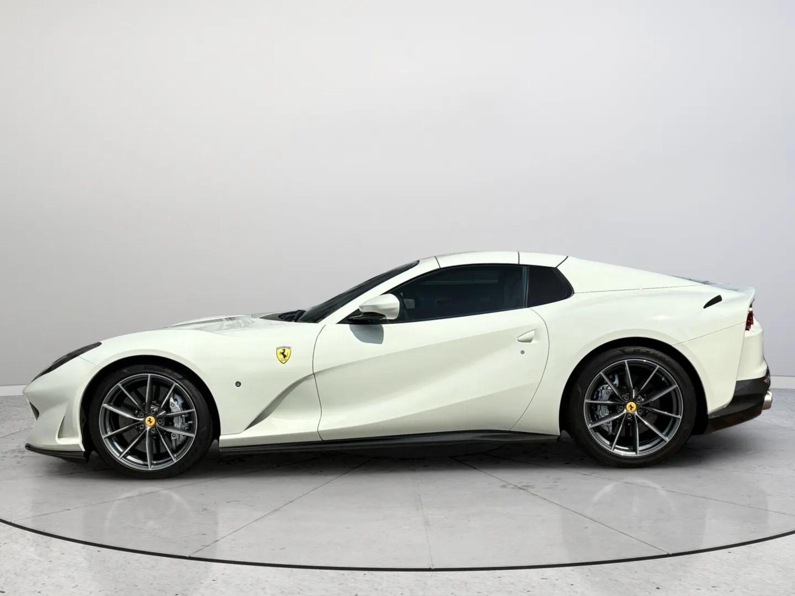 2021 Ferrari 812GTS - フェラーリ 812GTS F1 DCT ビアンコアブス 内装ビアンコ 外装カーボン ダイヤモンドカット鍛造ホイール OP660 認定中古車保証2年付き