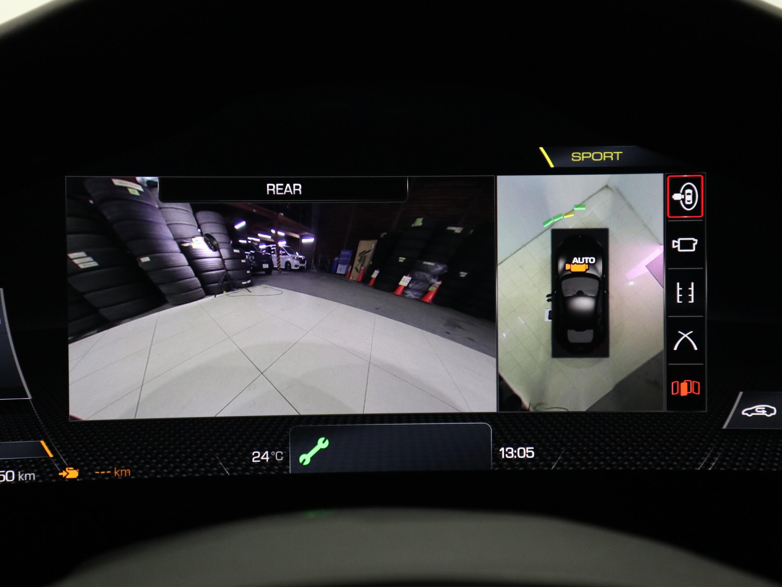 2021 Ferrari Roma - フェラーリ ローマ F1 DCT LED・JBLProfessional・パッセンジャーディスプレイ・ベンチレーション・カーボン/フロント・サイド・リア・ハンドル・インテリアペネル・パドルシフト