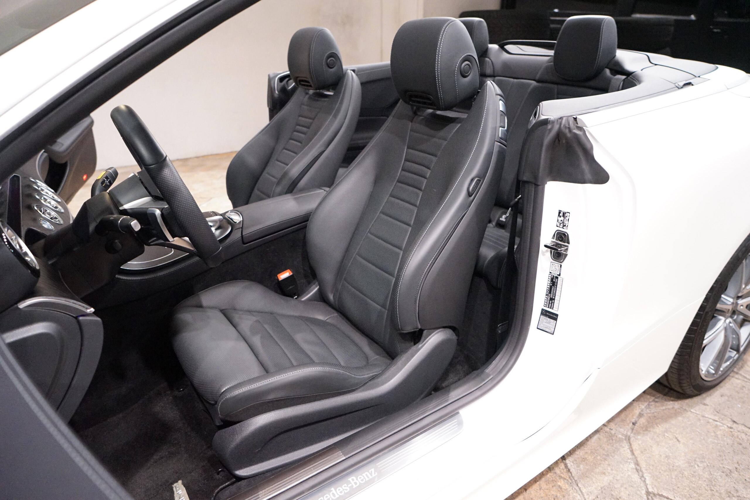 2021 Mercedes-Benz E-Class Cabriolet - 2021 مرسيدس بنز E-Class Cabriolet