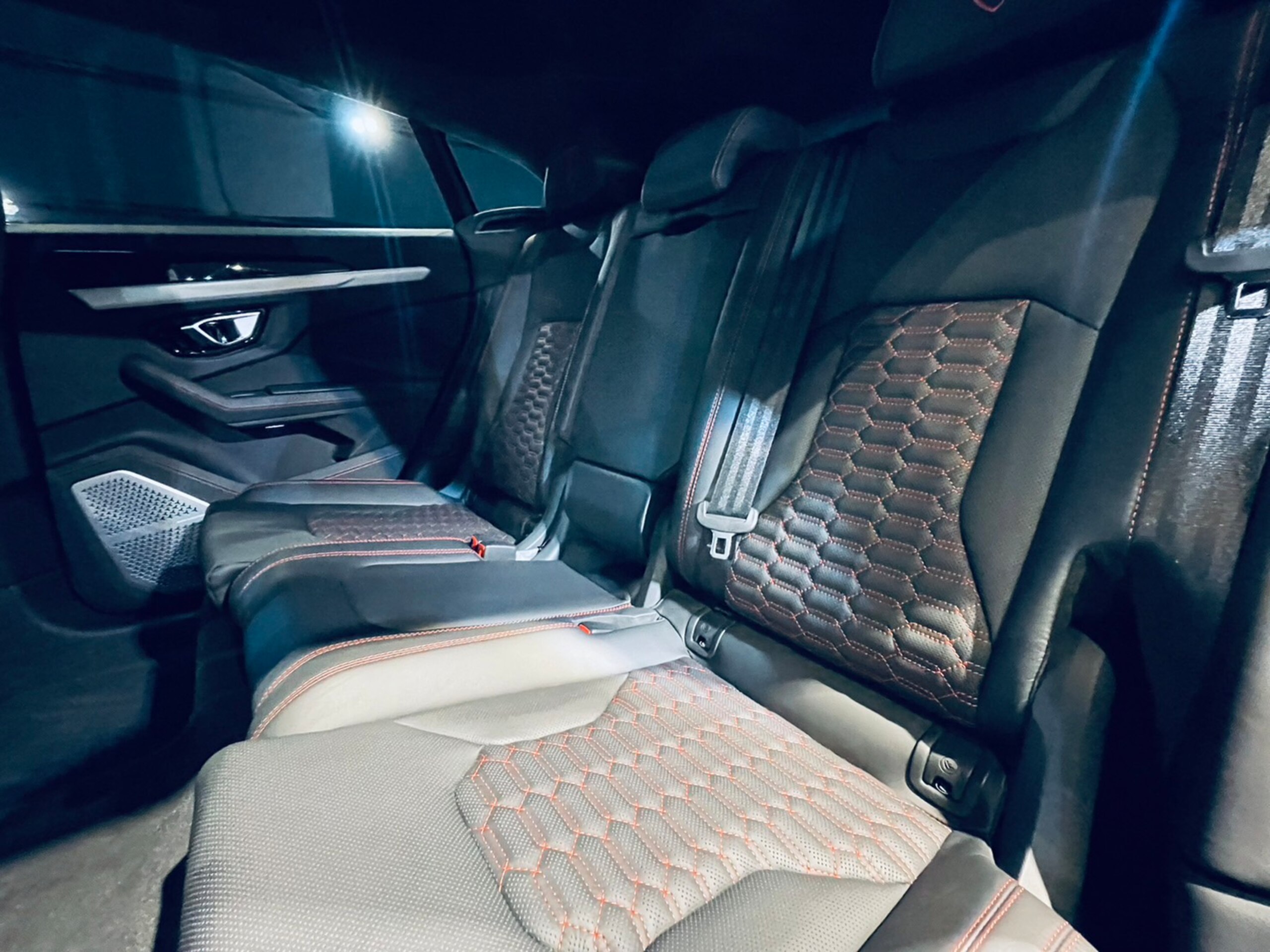 2021 Lamborghini Urus - 2021 لامبورغيني Urus