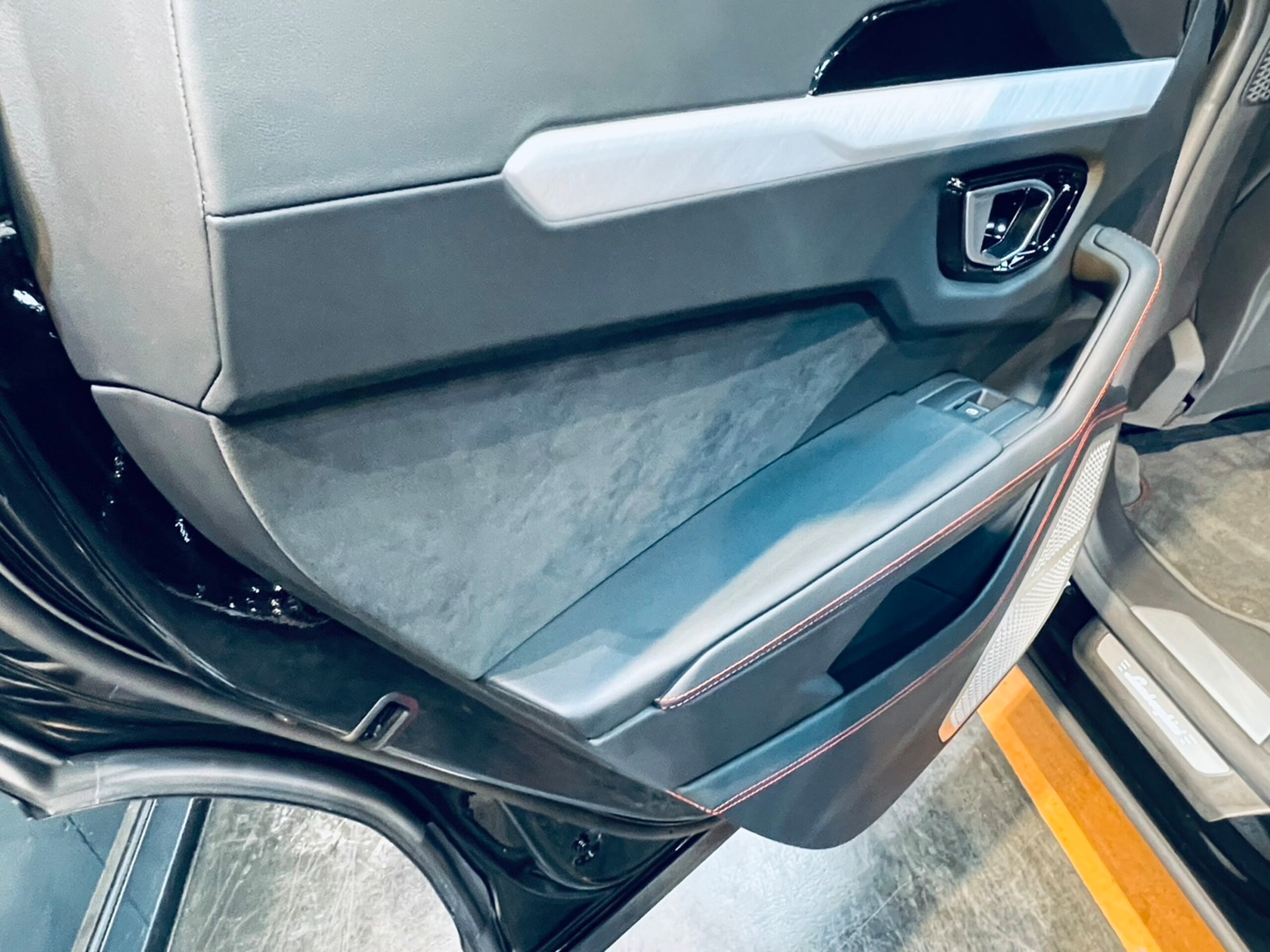 2021 Lamborghini Urus - 2021 لامبورغيني Urus