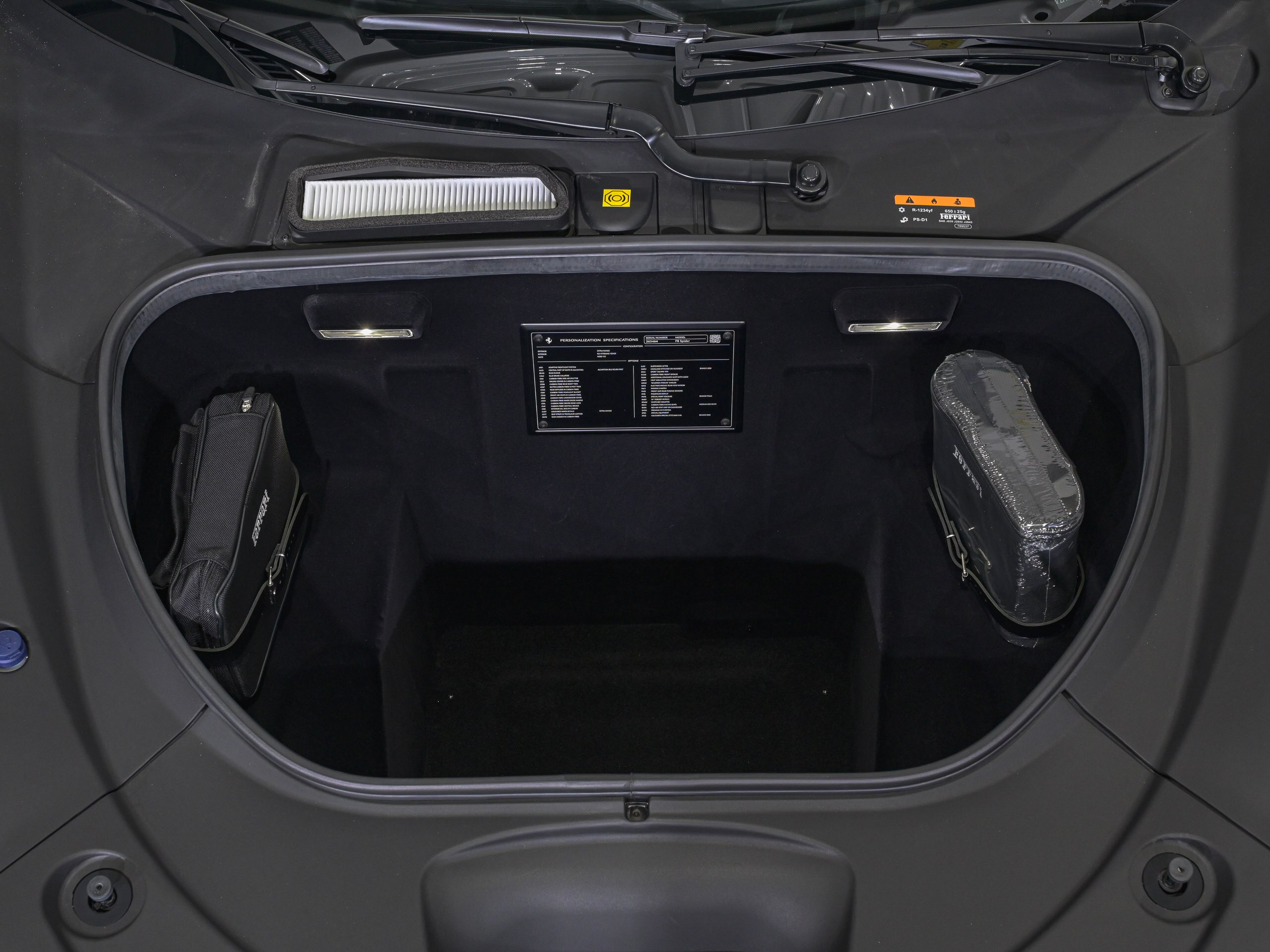 2021 Ferrari F8Spider - フェラーリ F8スパイダー F1 DCT LED付カーボンファイバー製ドライバー・ゾーン コルサカーボンファイバーレーシングシート 20インチ・クローム仕上・鍛造スポーツホイール カーボンファイバー製アウターシルカバー