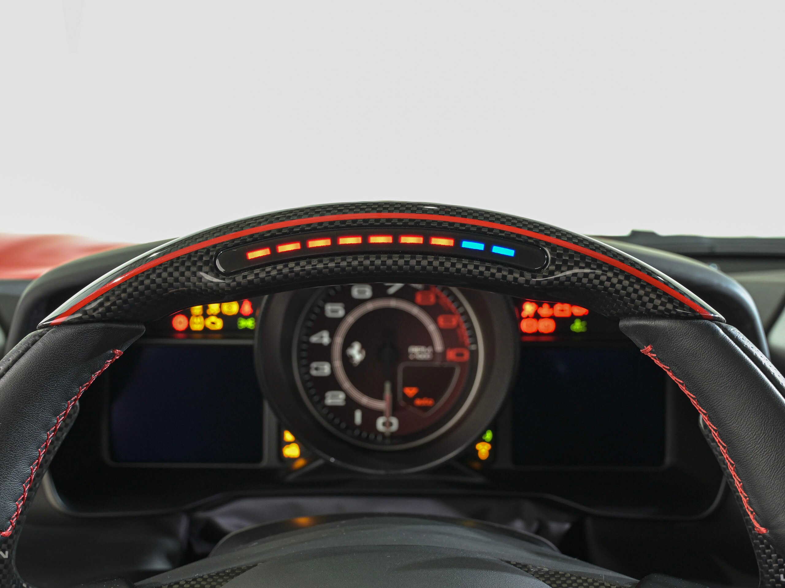2021 Ferrari F8 Tributo - フェラーリ F8トリブート F1 DCT LED付カーボンファイバー製ドライバーゾーン カーボンファイバー製センターコンソール カーボンファイバー製インナードアハンドル カーボンファイバー製レーシングシート