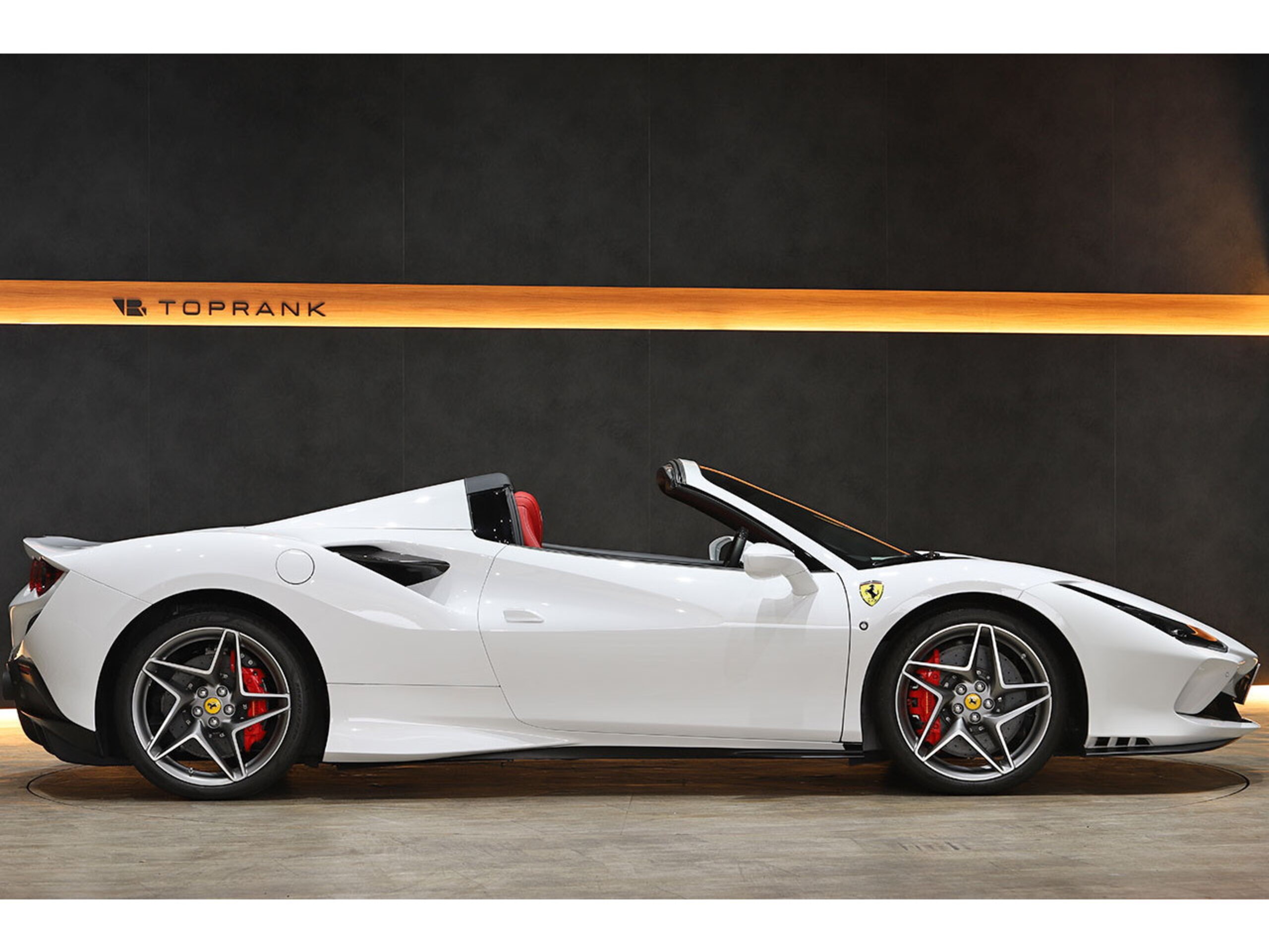 2021 Ferrari F8Spider