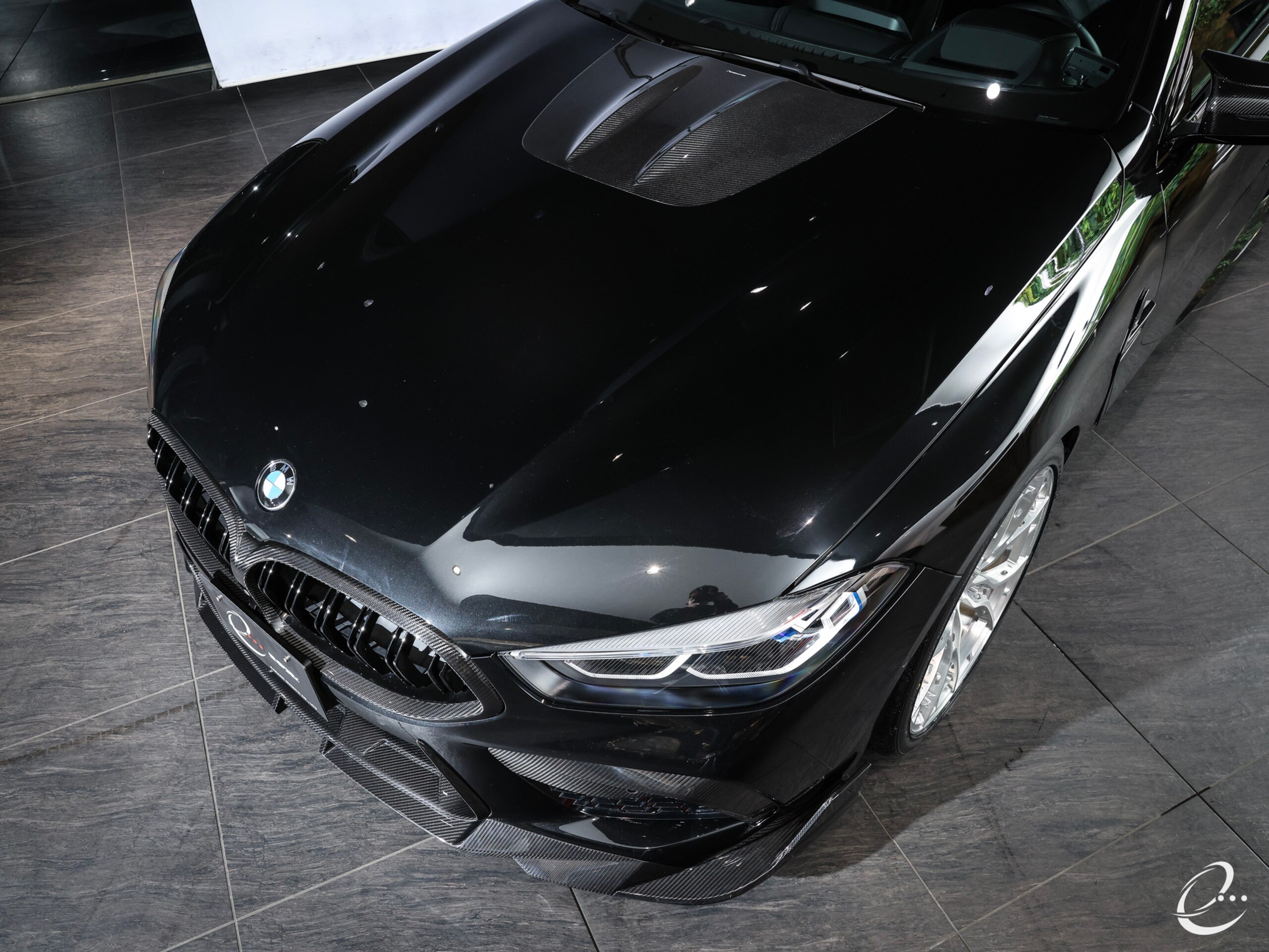2021 BMW M8 Gran Coupe - ＢＭＷ M8グランクーペ コンペティション 4WD フルカスタム OP1020 JB4 720-750馬力 Mカーボンセラミックブレーキ FORGED EVO-1A 軽量鍛造21インチホイール ドライカーボンエアロ カーボンエアインテークシステム カーボンルーフ harman/kardonサラウンド