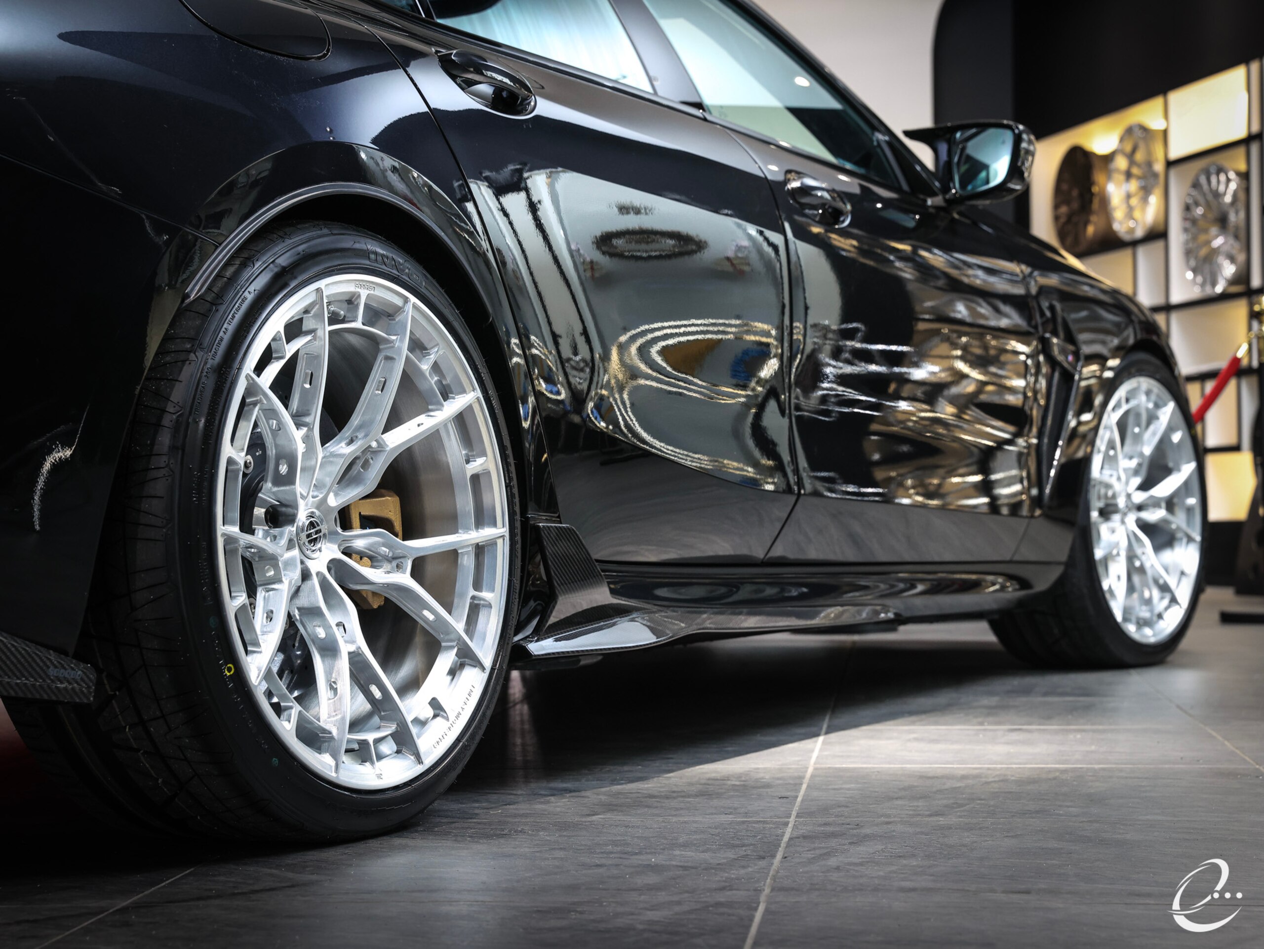 2021 BMW M8 Gran Coupe - ＢＭＷ M8グランクーペ コンペティション 4WD フルカスタム OP1020 JB4 720-750馬力 Mカーボンセラミックブレーキ FORGED EVO-1A 軽量鍛造21インチホイール ドライカーボンエアロ カーボンエアインテークシステム カーボンルーフ harman/kardonサラウンド