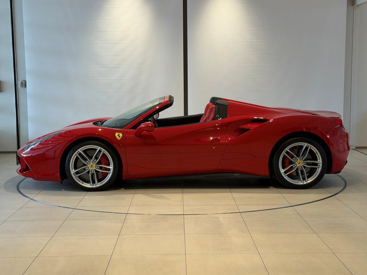 Ferrari 488 Spider