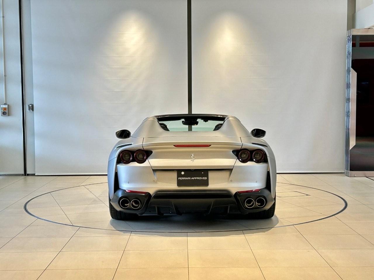2022 بي إم دبليو 8 Series