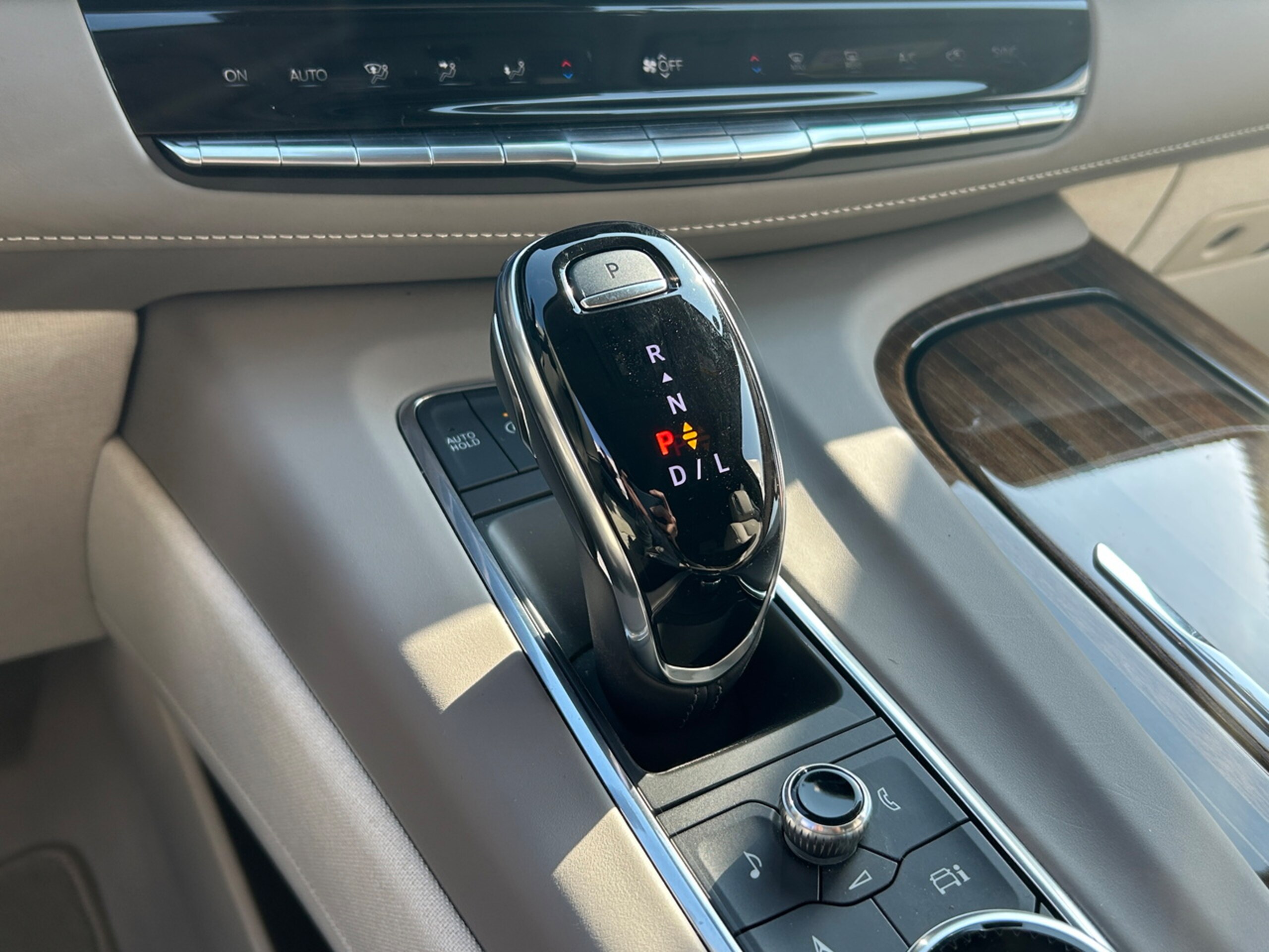 2021 Cadillac Escalade - 2021 كاديلاك Escalade
