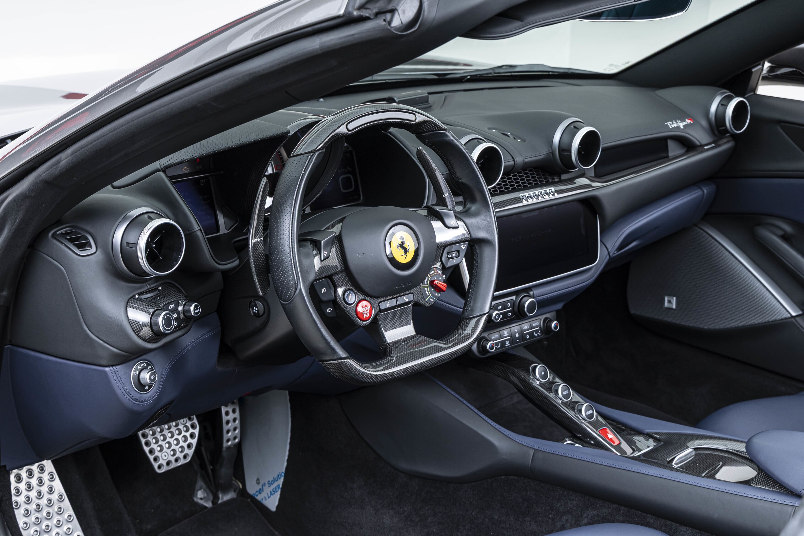 2021 Ferrari PortofinoM - フェラーリ ポルトフィーノM F1 DCT Grigio Ferro MET Blu Sterling コンプリートADASパックデュアルモードMagneRideサスペンション フル電動ベンチレーテッドフロントシート プレミアム Hi-Fi システム サラウンドビュー 助手席側ディスプレイ