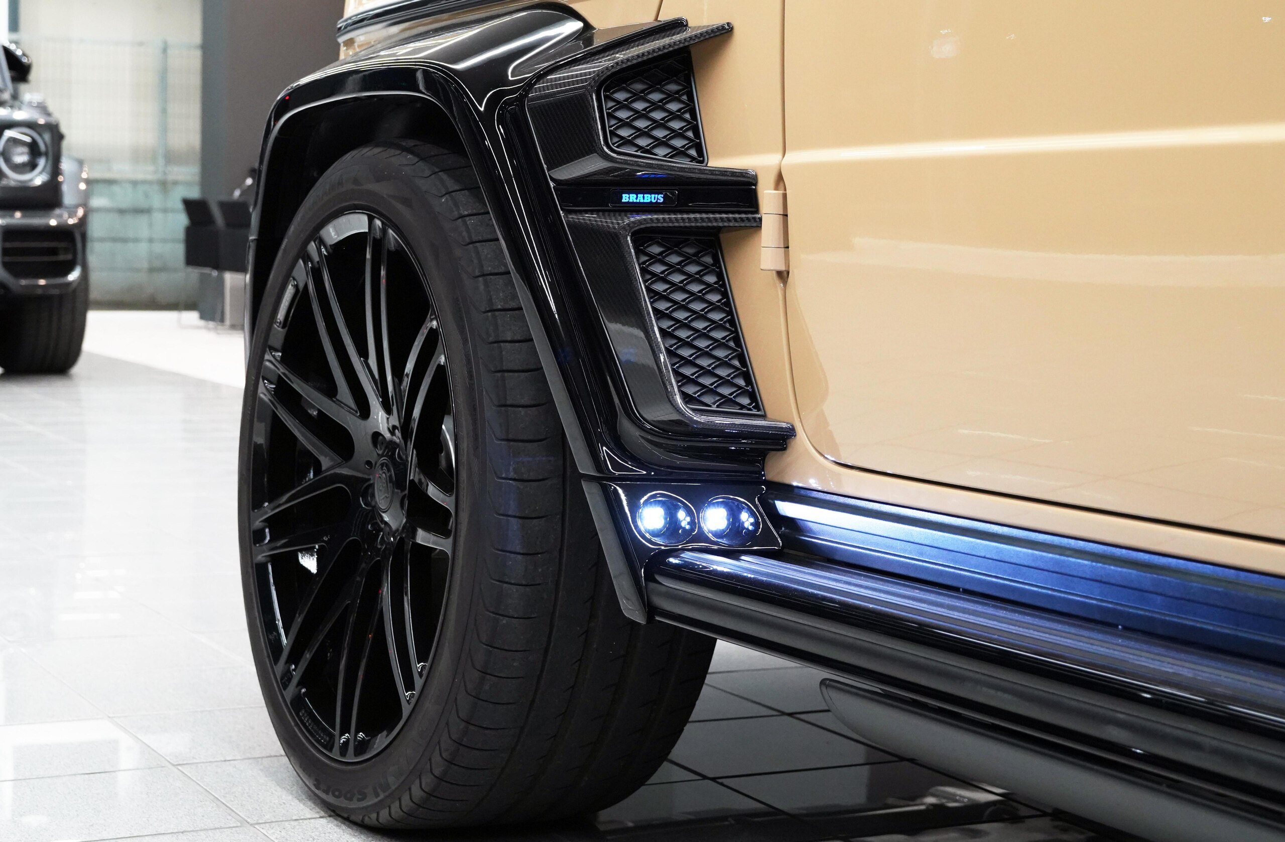 2021 Mercedes-AMG G-Class - メルセデスＡＭＧ Gクラス G63 4WD 世田谷エディション BRABUS(WIDESTERキット・マフラー・ボンネットパネル・フロントルーフLED・ミラーカバー・ルーフスポイラー・スペアタイヤカバー・Monoblock-F 23インチ)・電動サイドステップ・ペイント