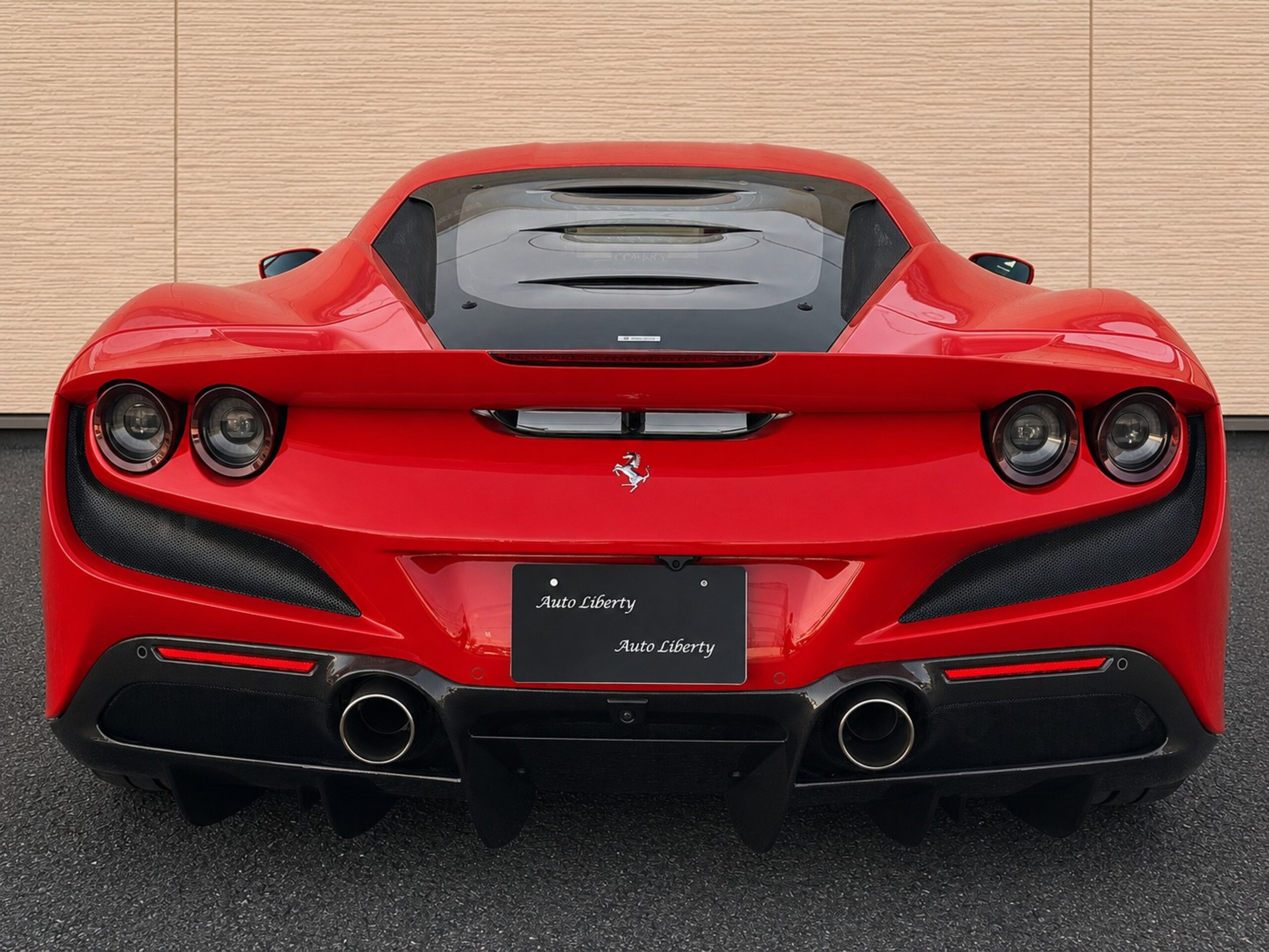 2021 Ferrari F8 Tributo - フェラーリ F8トリブート F1 DCT カーボンレーシングLEDハンドル フルプロテクションフィルムボディ フロントガラス JBLプレミアムHi-Fiシステム Scuderia Ferrariフェンダーエンブレム イエローレブカウンター