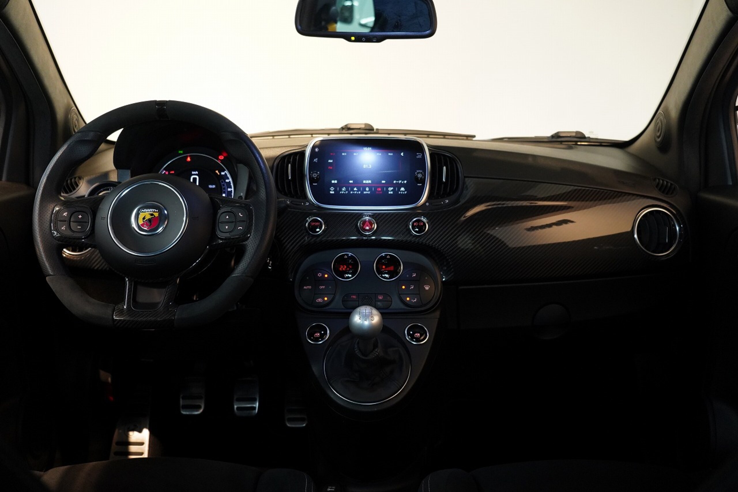 2021 Abarth 595 - 2021 أبارث 595