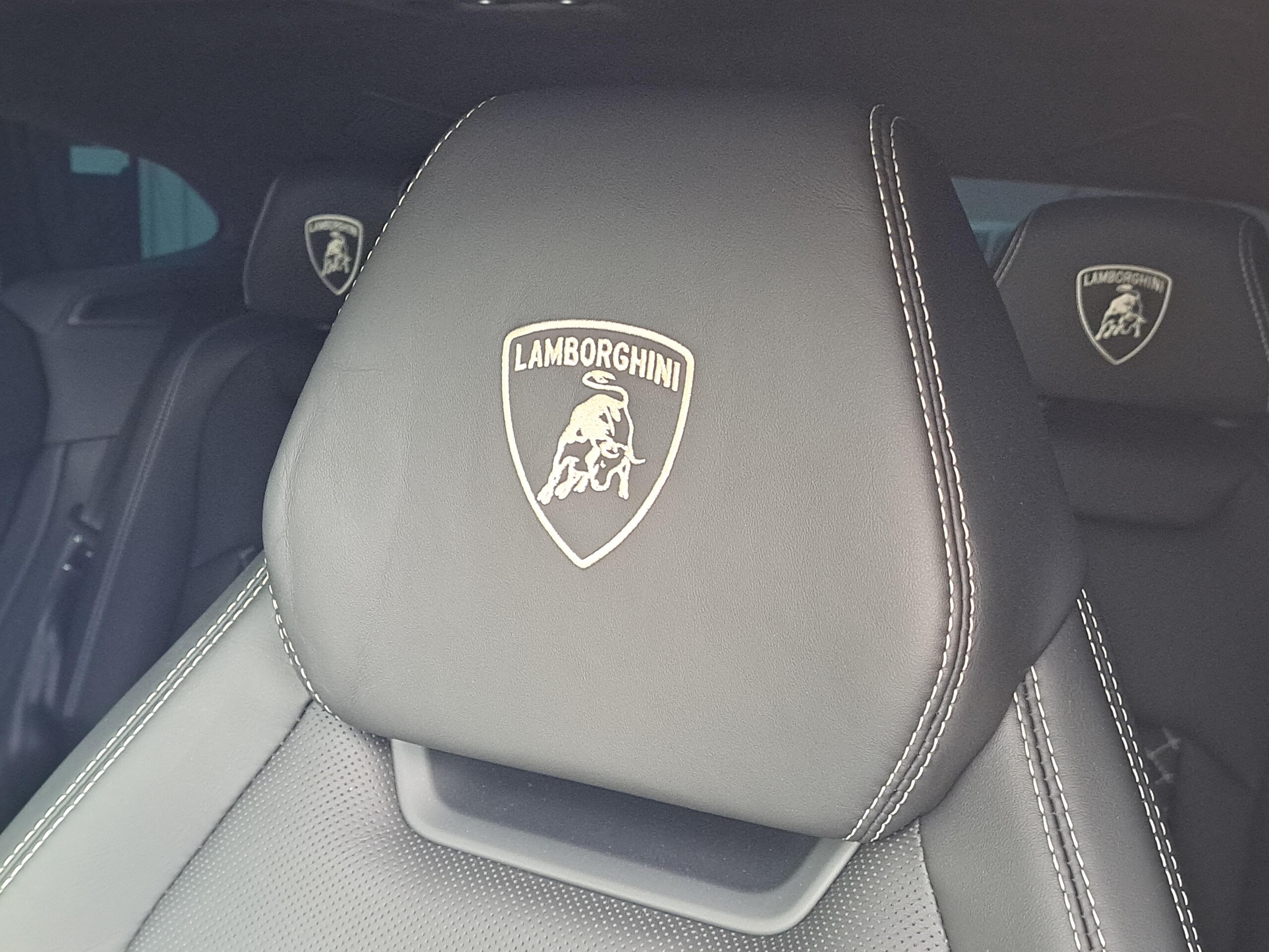 2021 Lamborghini Urus - 2021 لامبورغيني Urus
