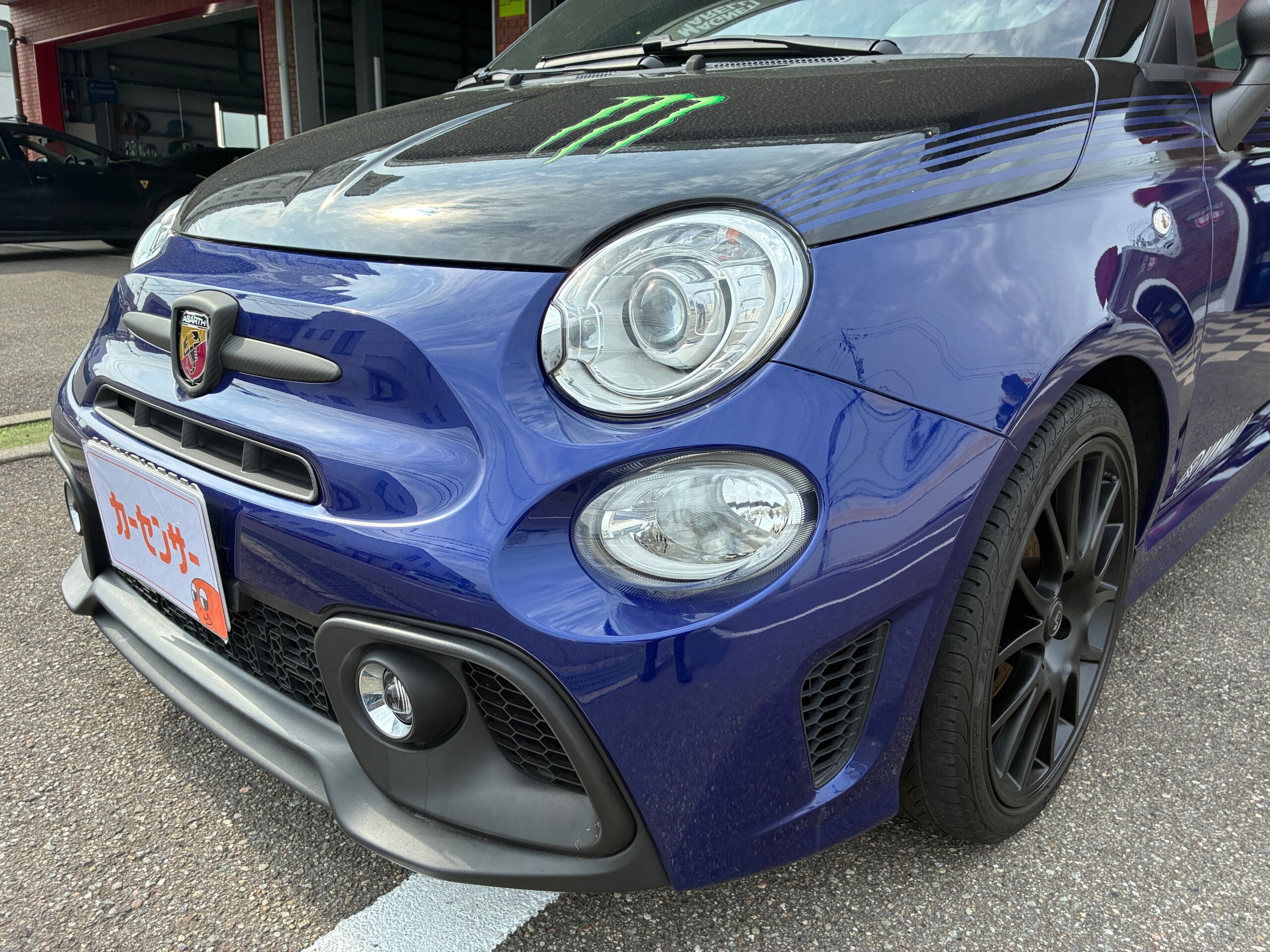2021 Abarth 595 - アバルト 595 モンスターエナジー ヤマハ 5速MT車/ETC/ドライブレコーダー/ASSO GRUマットカーボンパーツ/アルミホイール