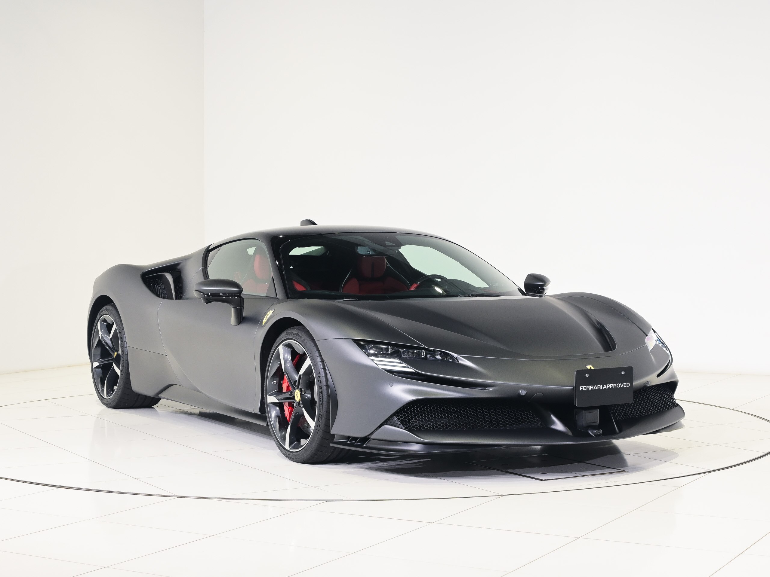 2022 Ferrari SF90 Stradale - フェラーリ SF90ストラダーレ F1 DCT E4WD カーボンファイバーレーシングシート 20インチ・ダイアモンド研磨仕上・スポーツホイール(鍛造) Appleカープレイ LED付カーボンファイバー製ドライバーゾーン カーボンファイバー製ダッシュボード